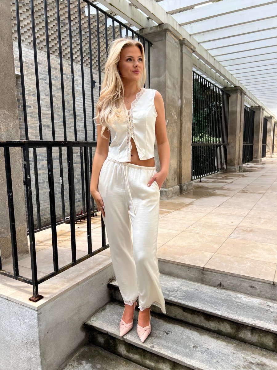 Its may satin lace set - Aaberg DK