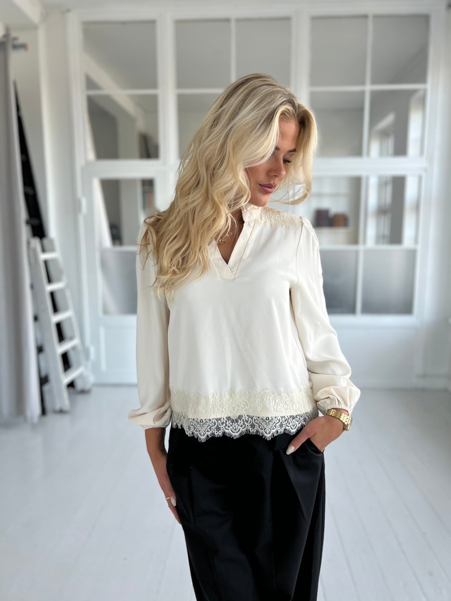 Sisters Point gyla blouse Creme - Aaberg DK