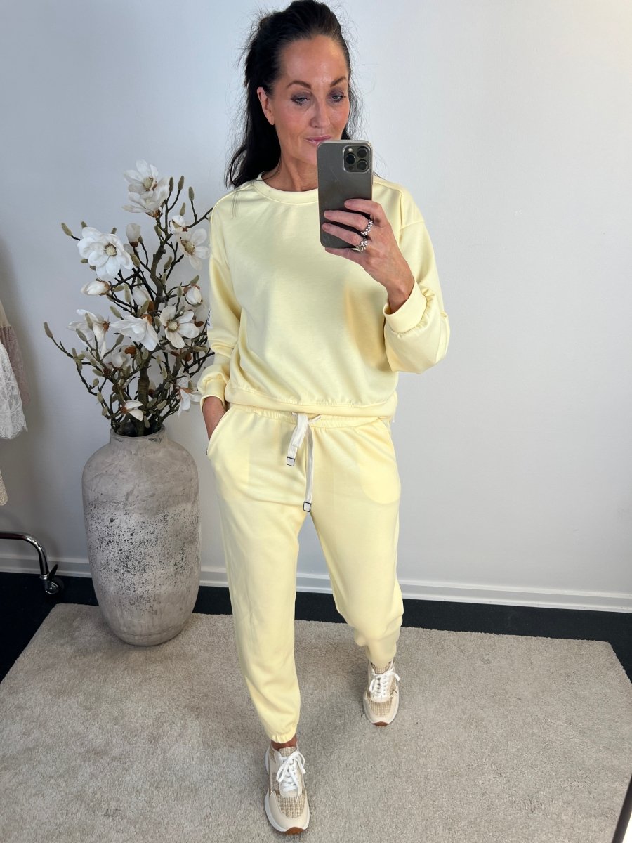 Syma Yellow tracksuit - Aaberg DK