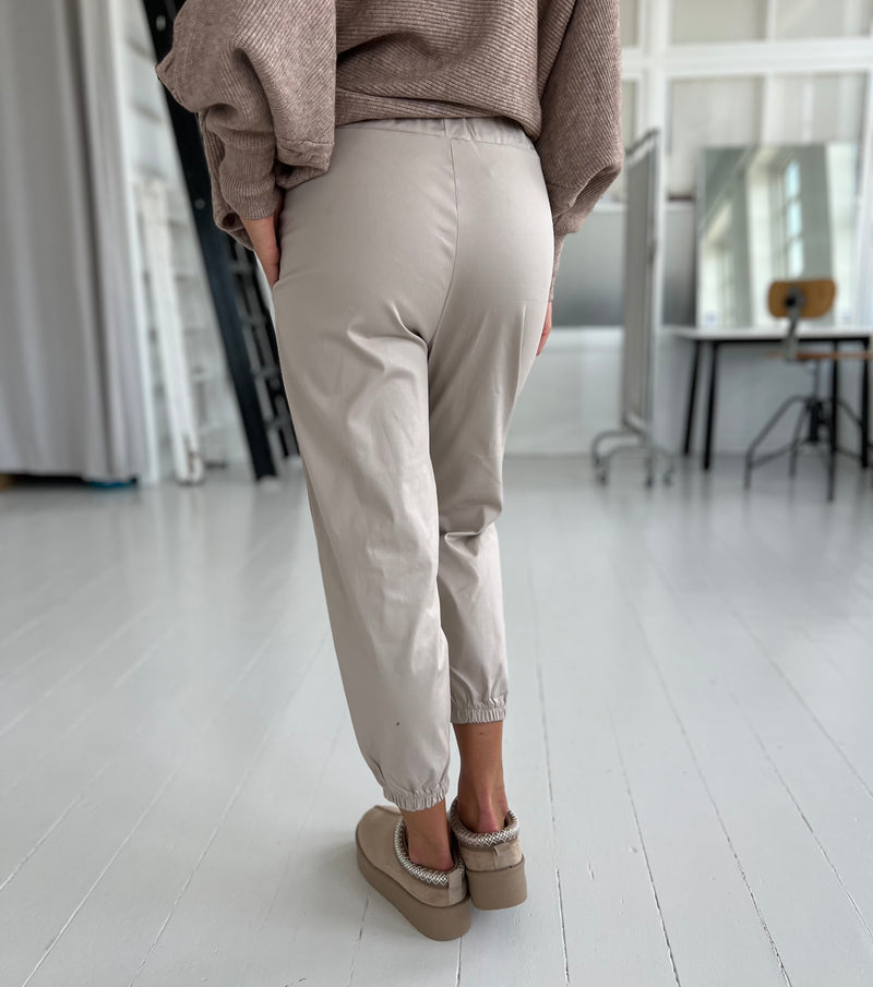 Mondial beige pants