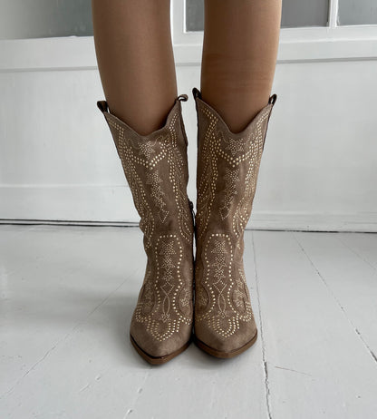 Ideal khaki rhinestone boot (7615) - Set forfra - fra webshoppen Aaberg Copenhagen