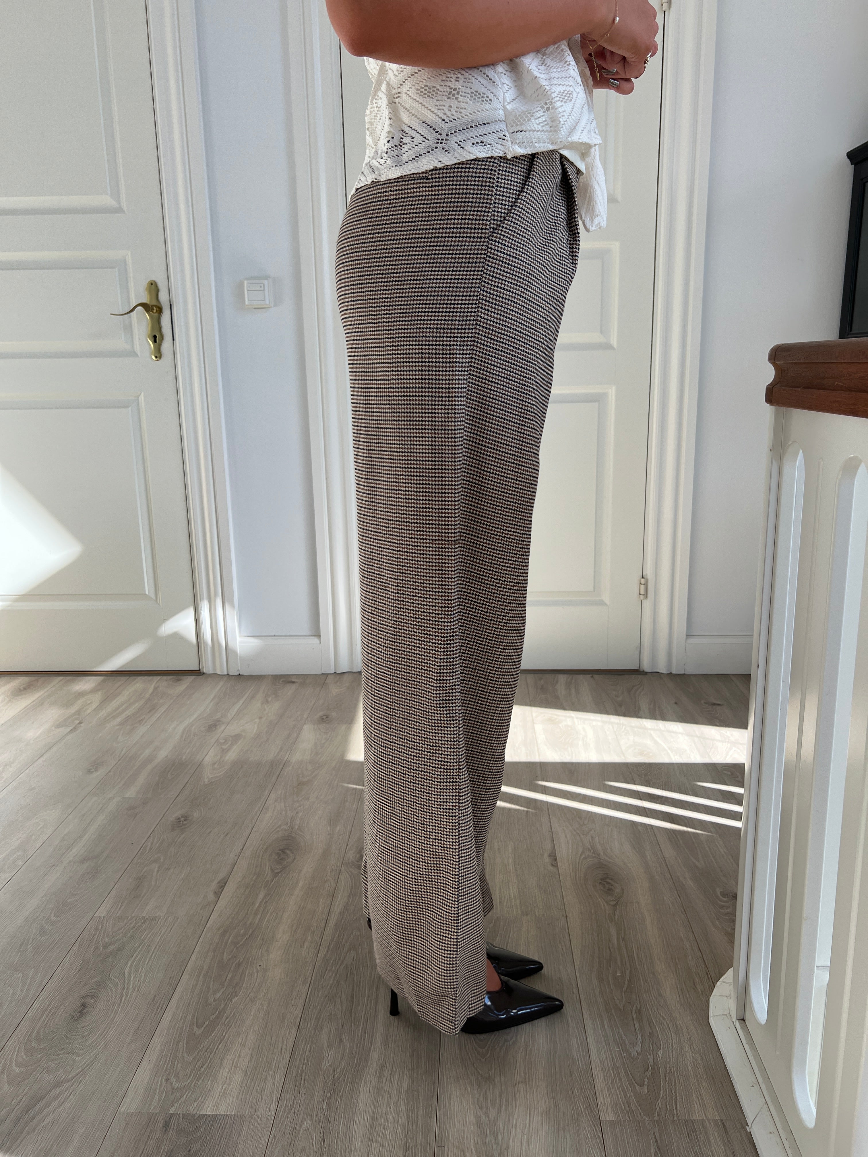 Eight Luxe brunternet pants - Åberg Copenhagen