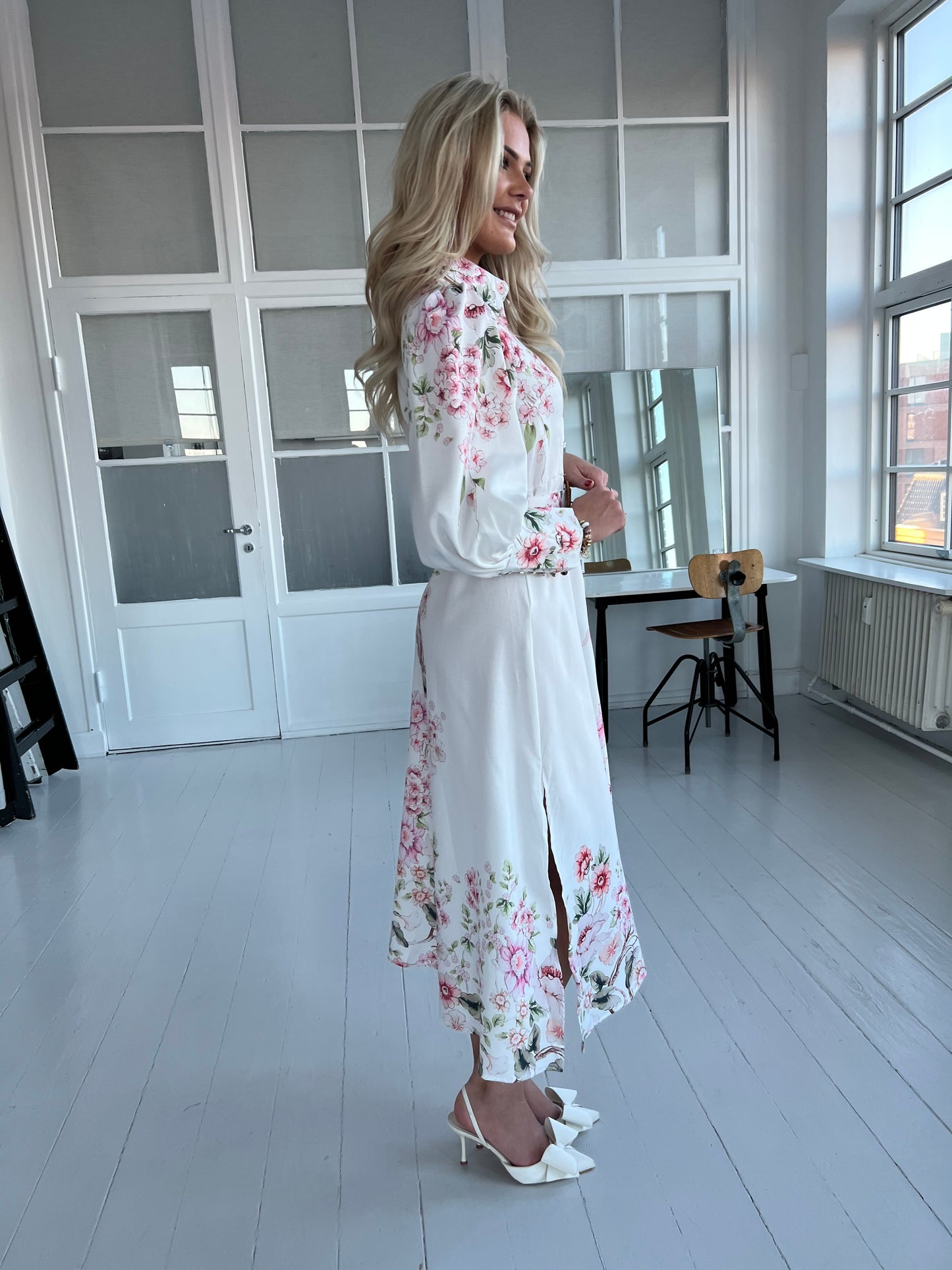 Liva white flower dress (3394)