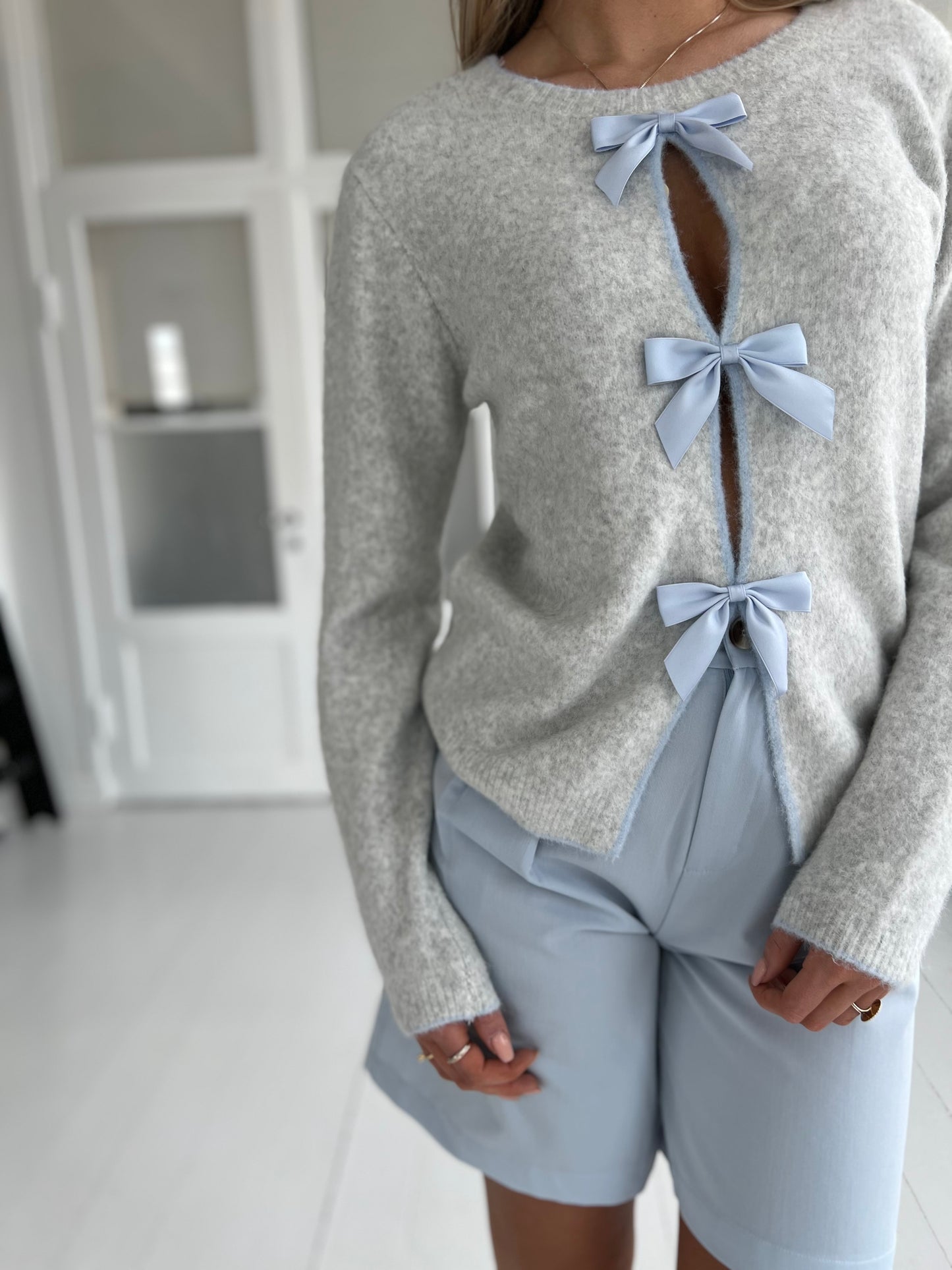 Azaka grey bow knit (8472)