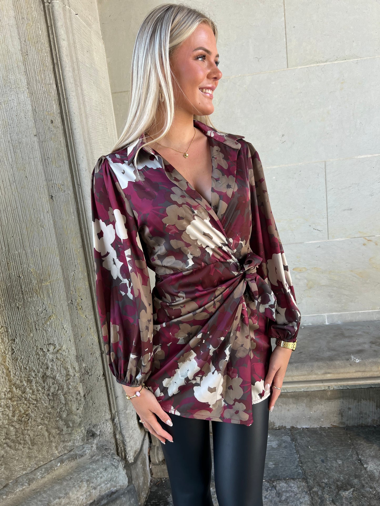 Bella bordeaux blouse