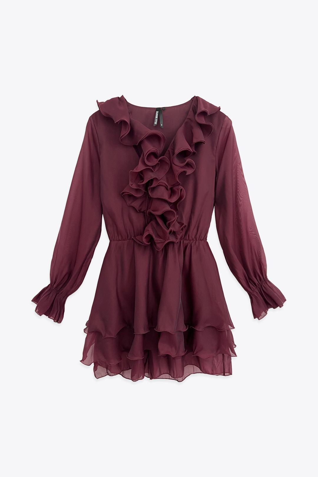 Model i Elli layer dress fra webshoppen Aaberg Copenhagen