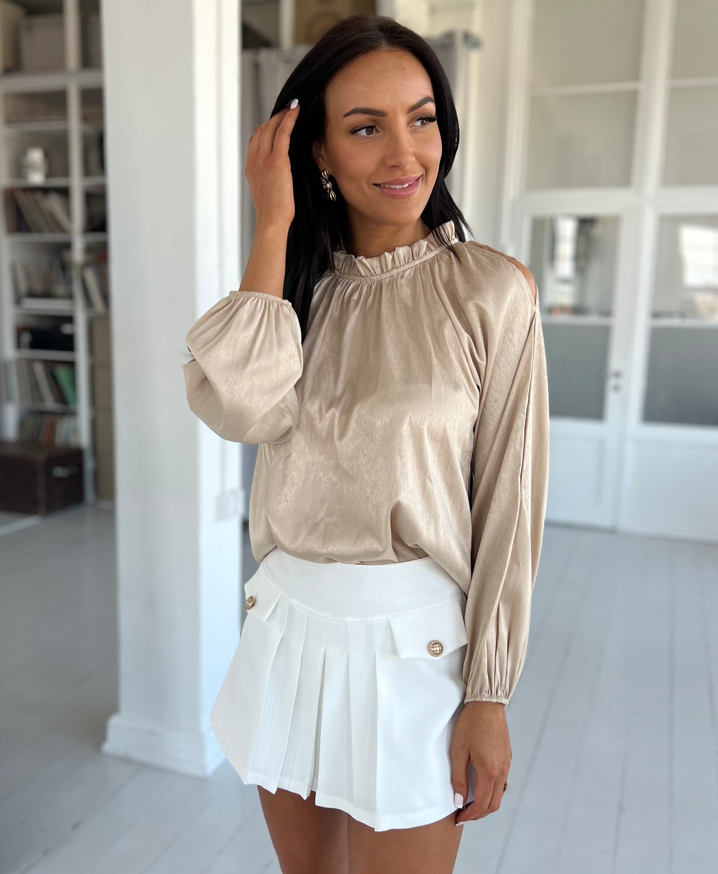 Laura champagne blouse