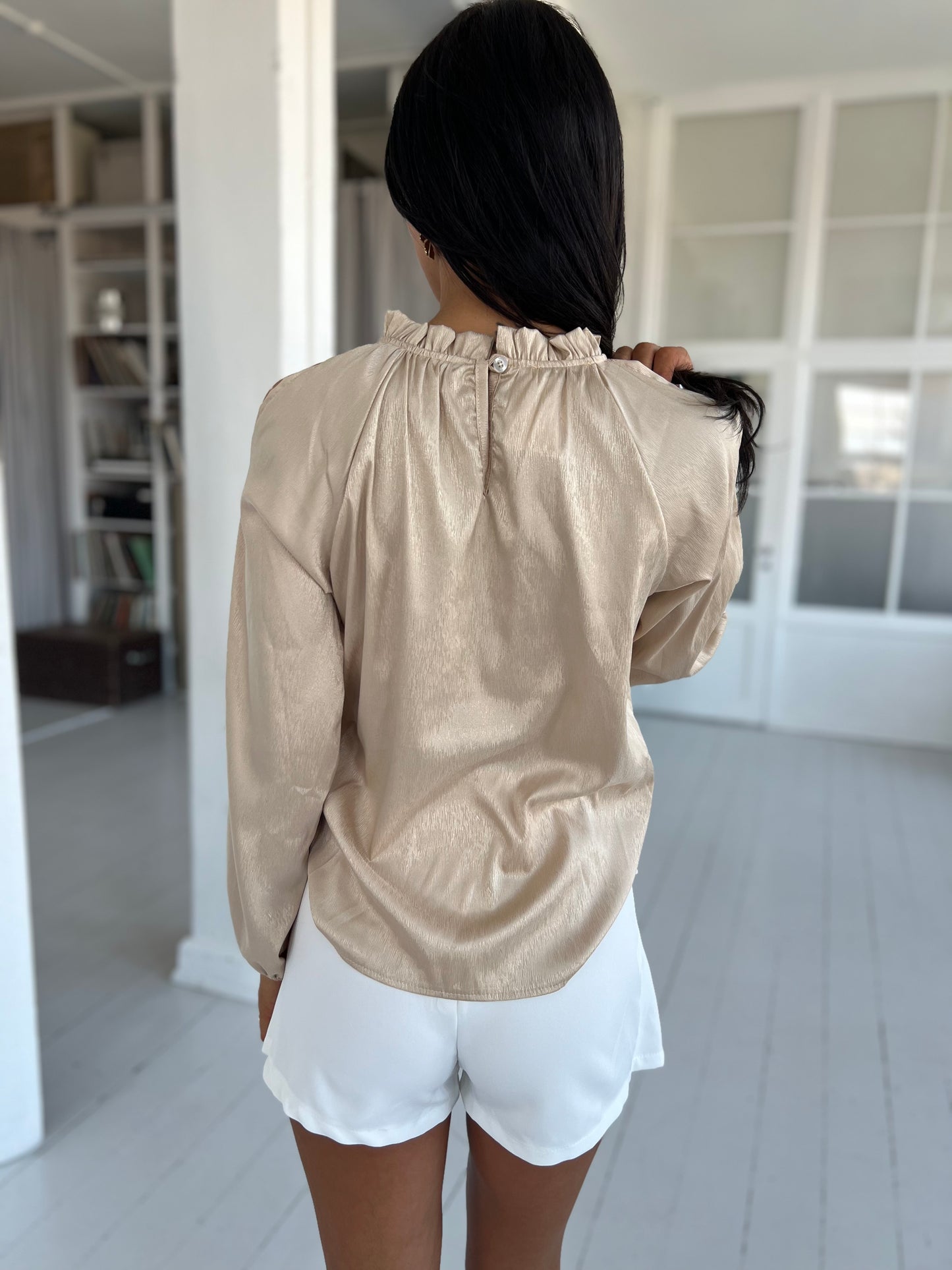 Laura champagne blouse