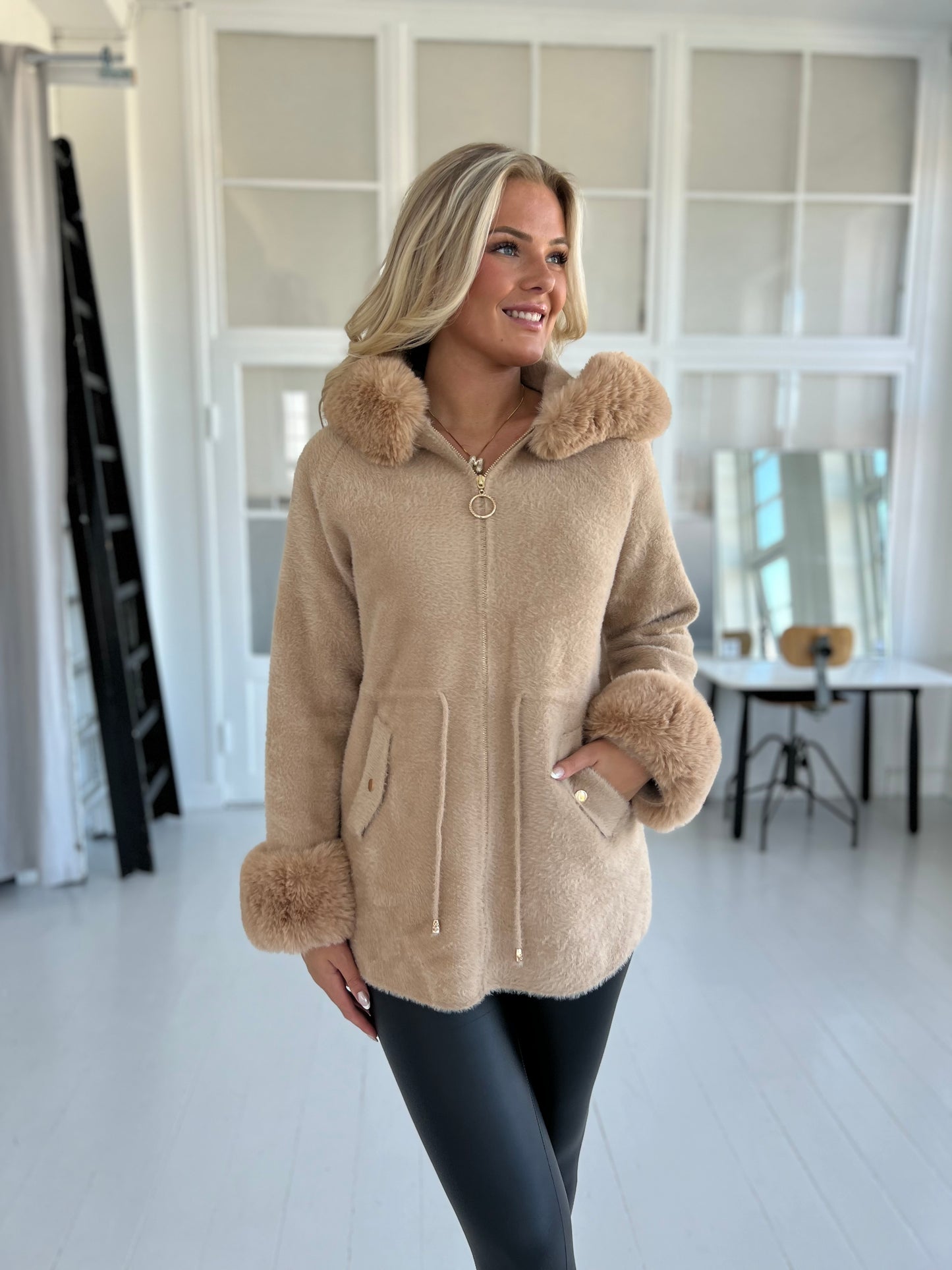 Azaka taupe faux fur (6219)