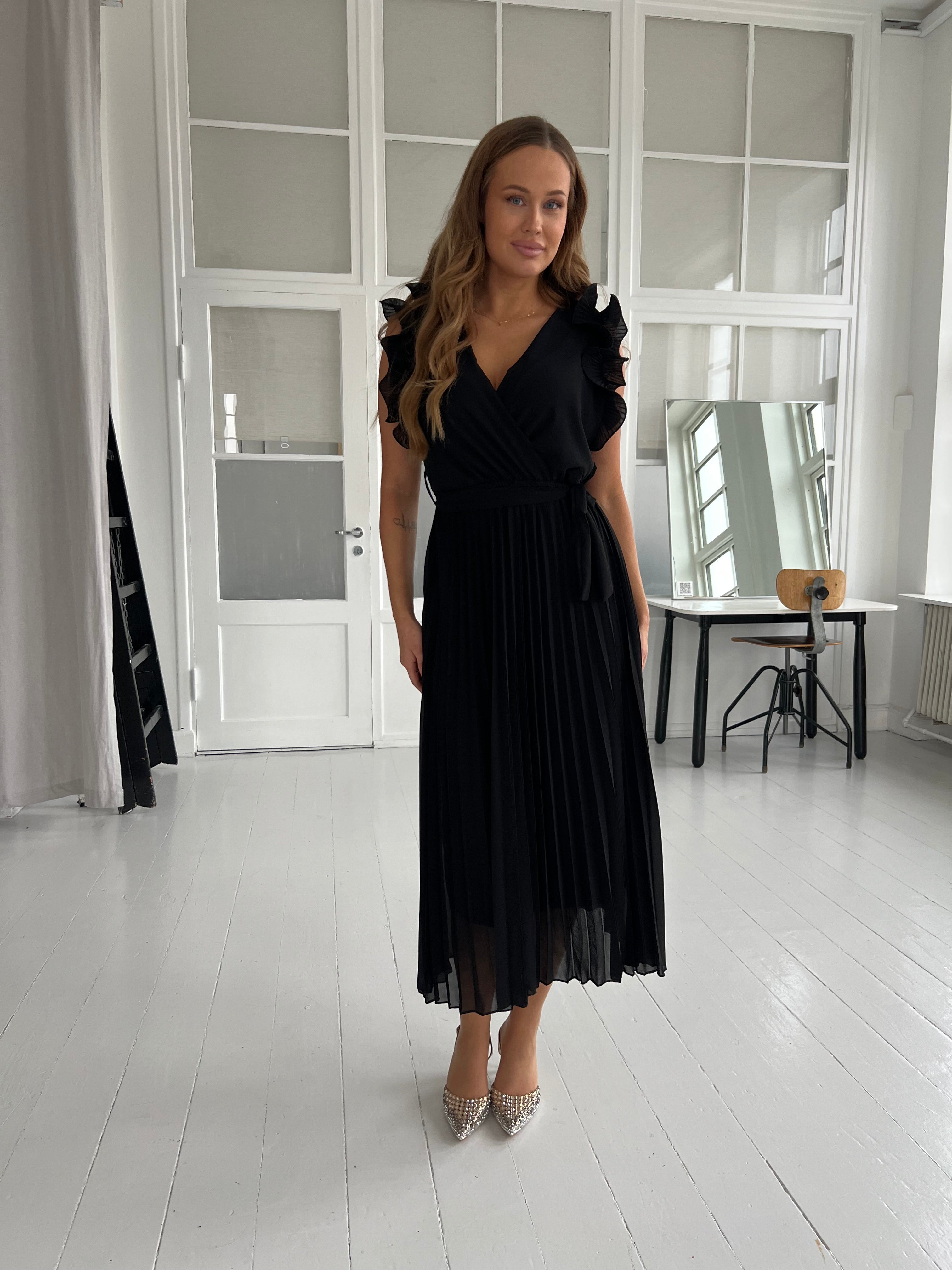 Elle sort frill dress
