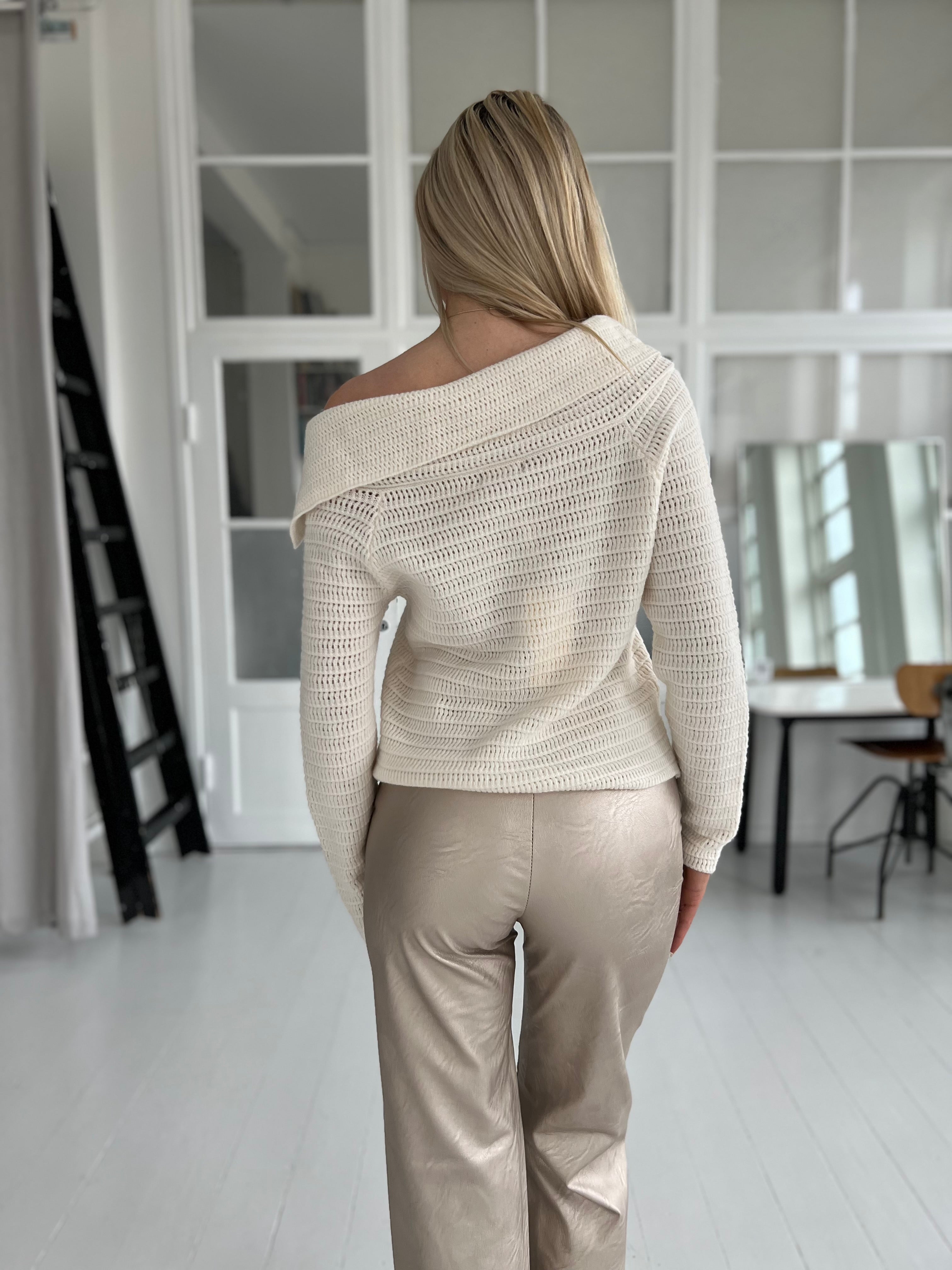 Azaka beige knit
