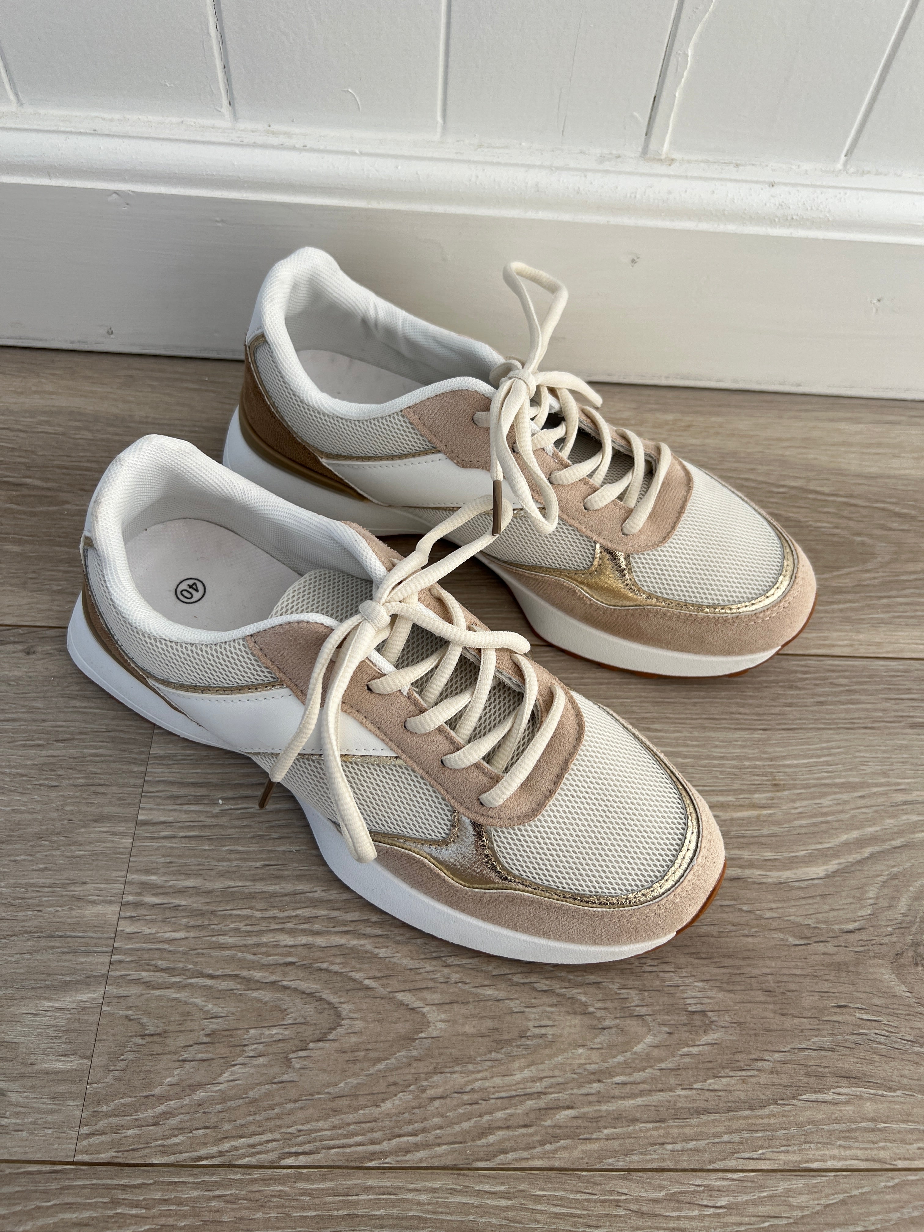 Joia beige sneakers