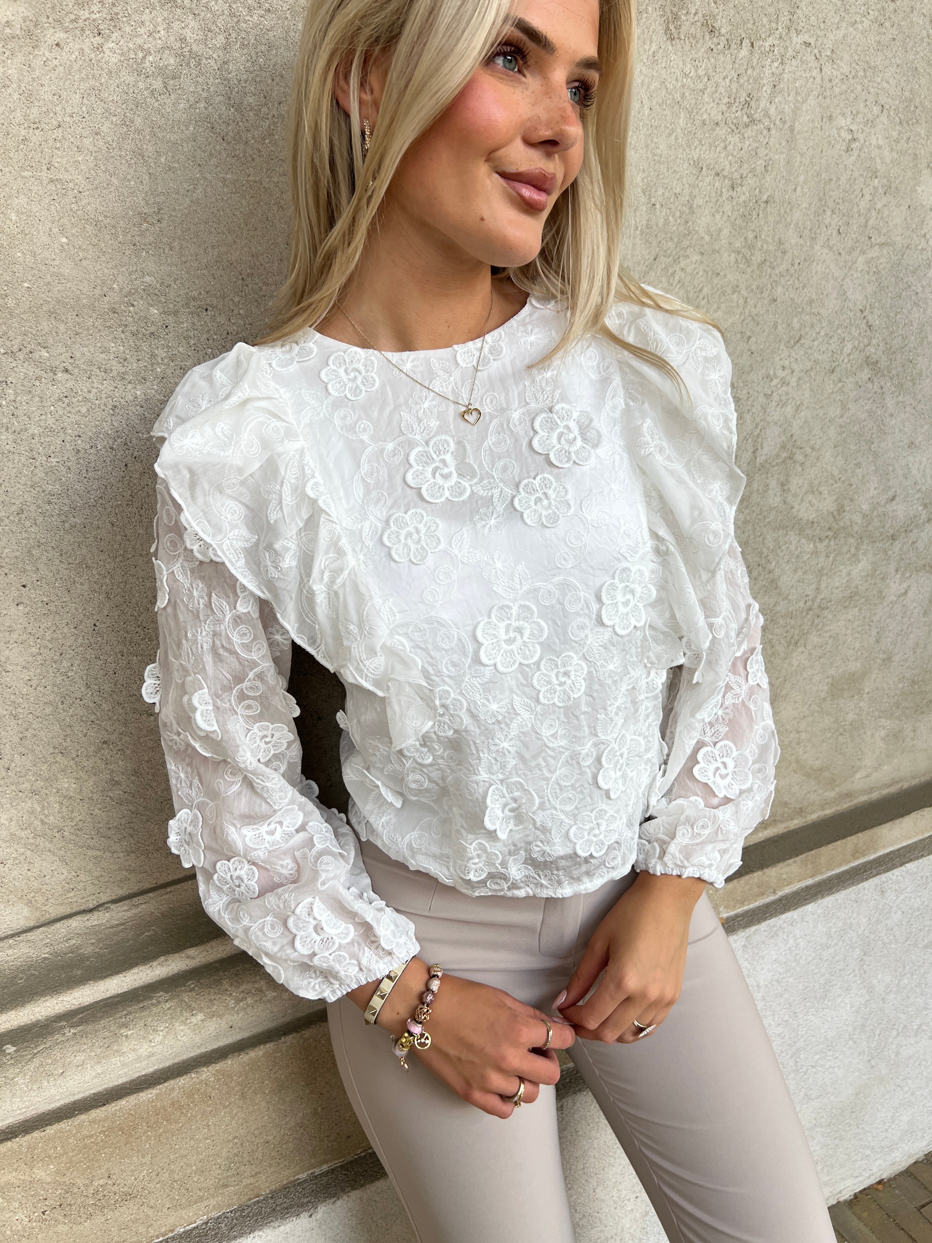 Elli white bloom blouse