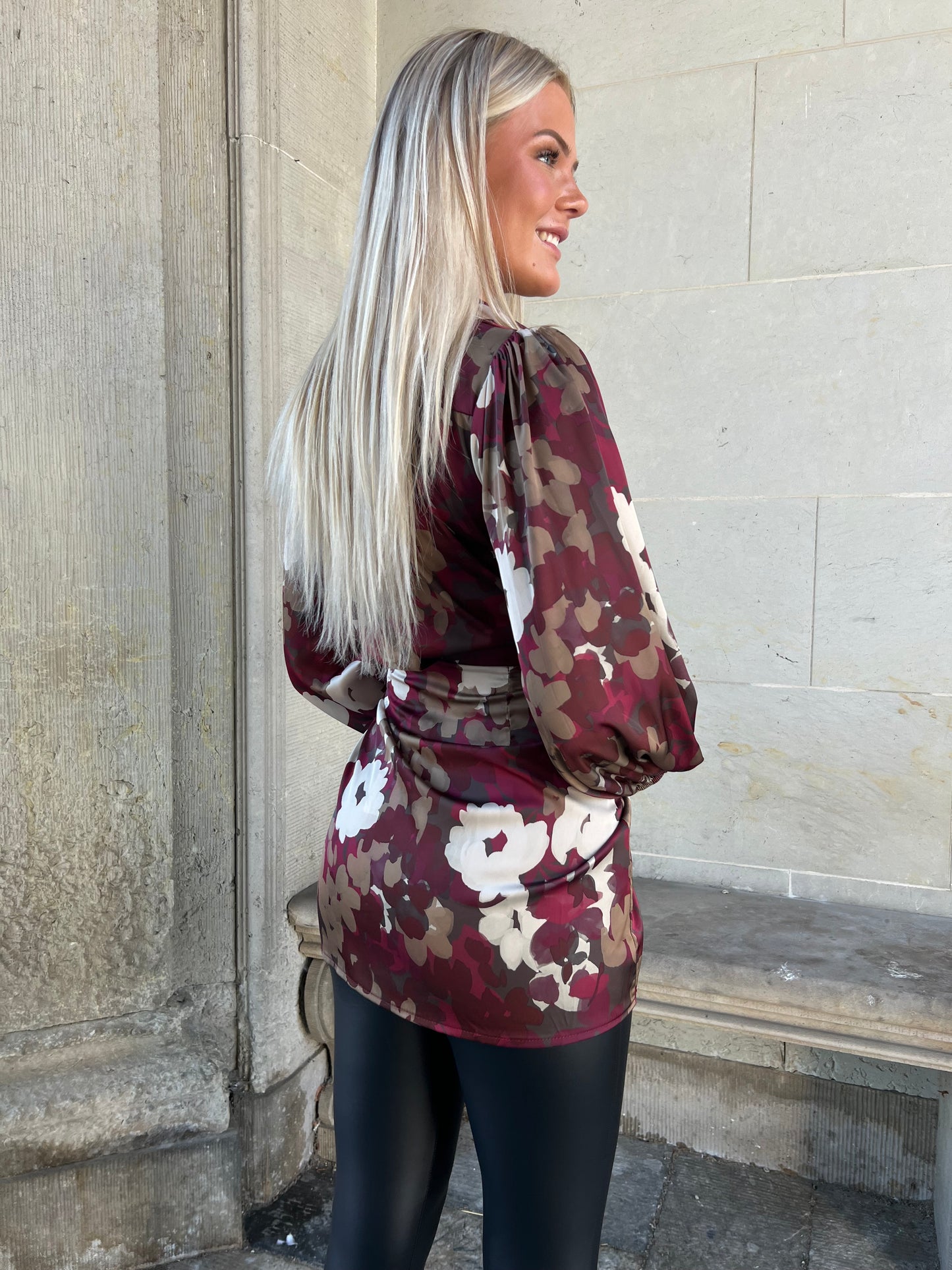 Bella bordeaux blouse