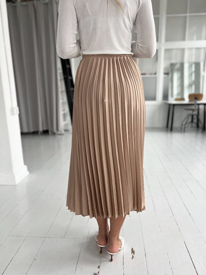 Rosy champagne skirt