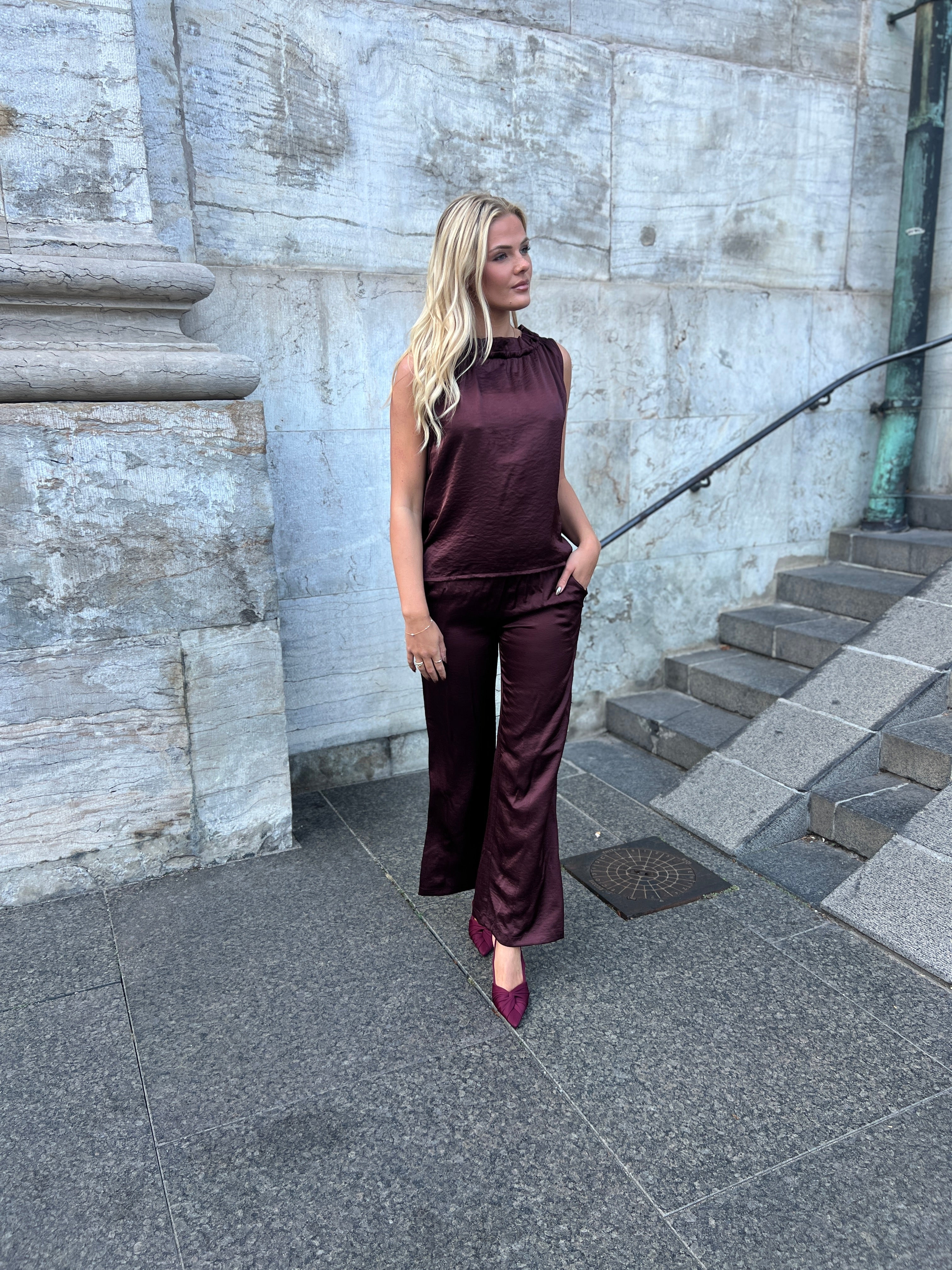 Continue - Bukser - Roberta bordeaux fra webshoppen Aaberg Copenhagen