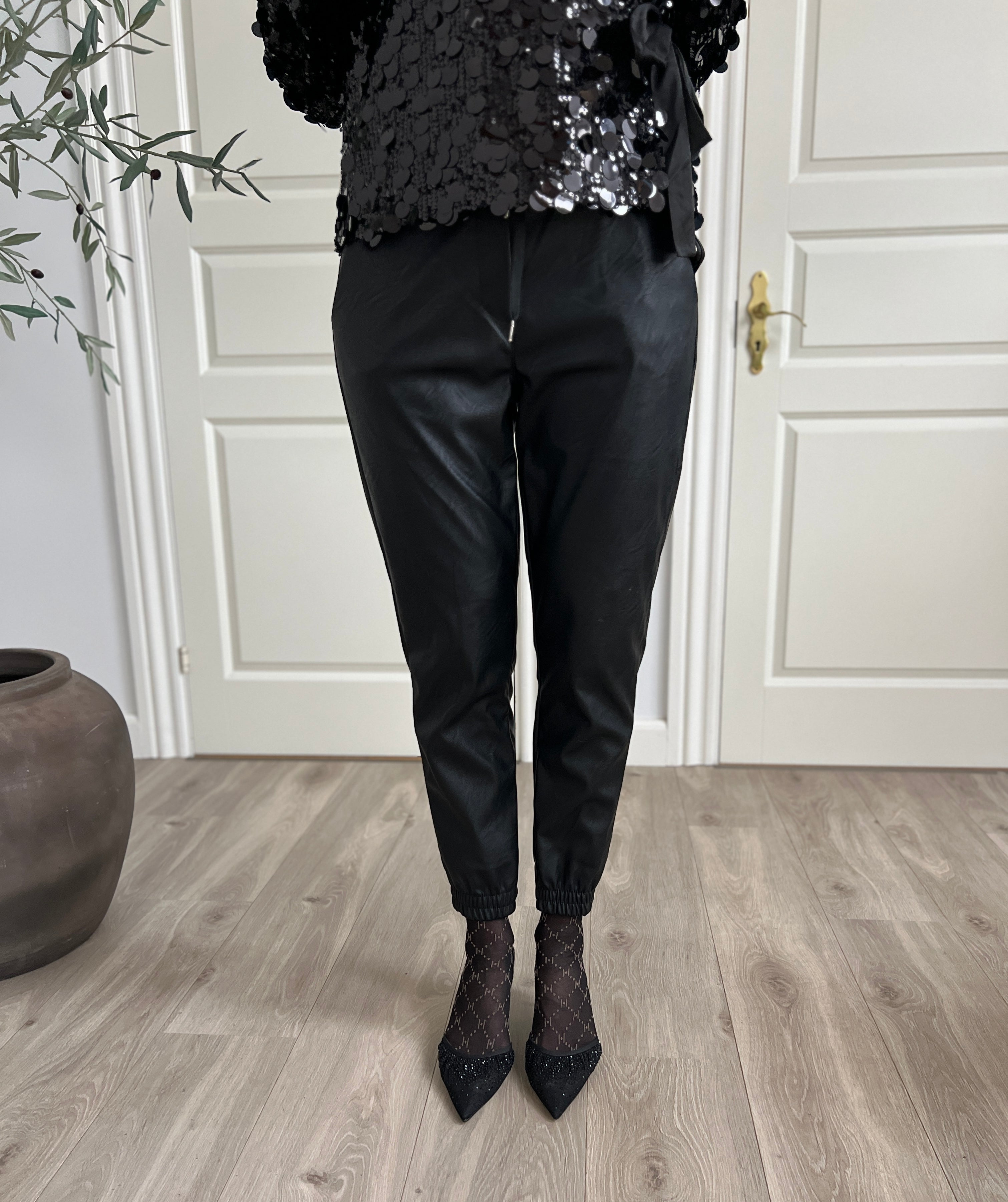 Elle faux leather pants