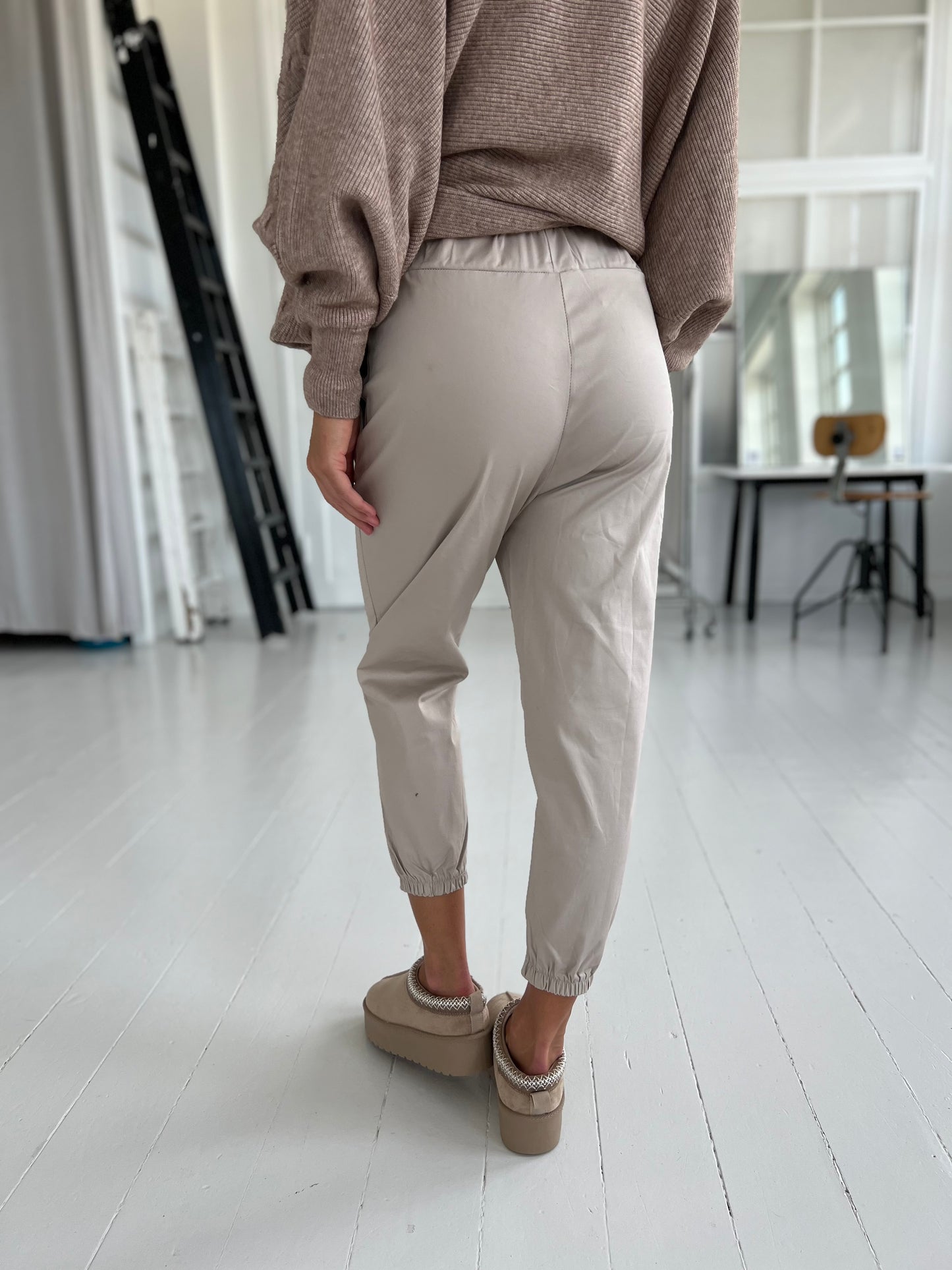 Mondial beige pants