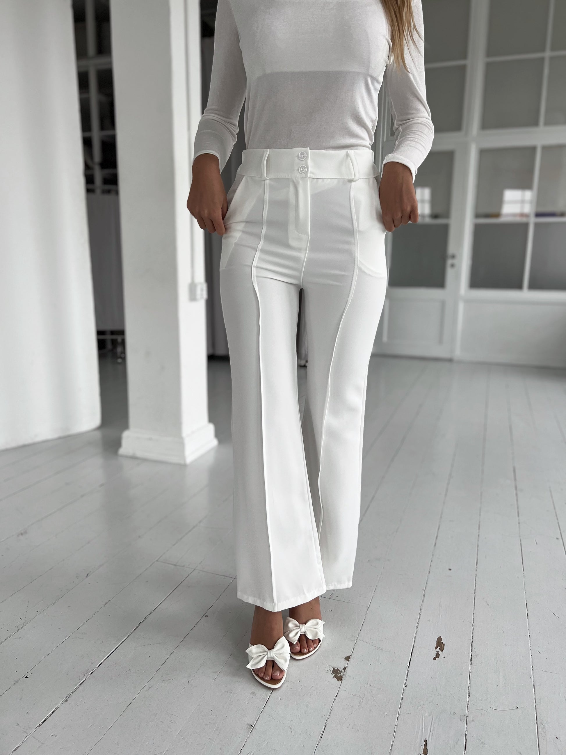 Rosy white pants-sæt-Åberg CPH-Onesize-Åberg Copenhagen DK