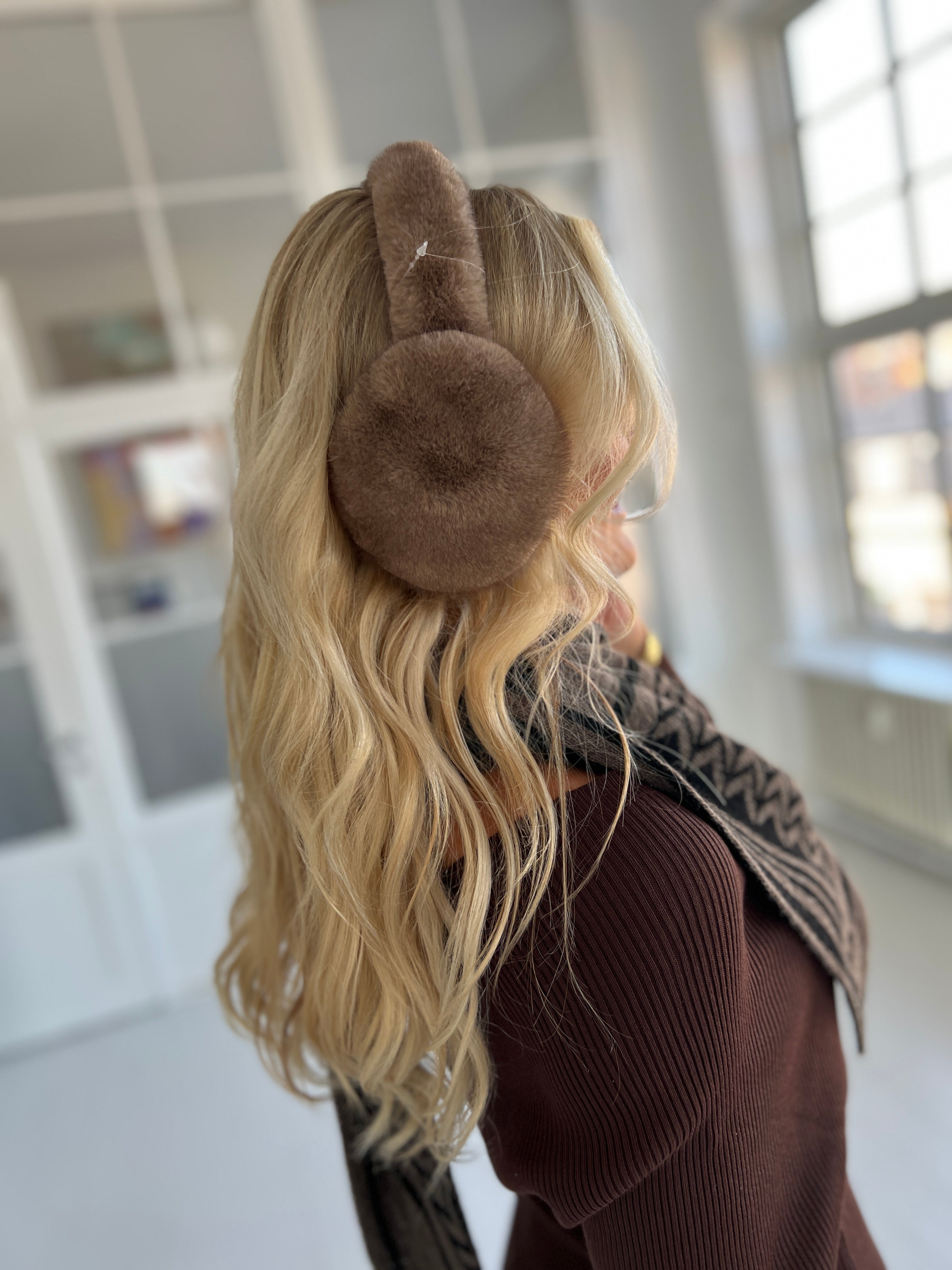 Evie taupe ørevarmer