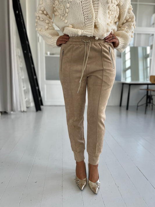 LM beige nubuck pants