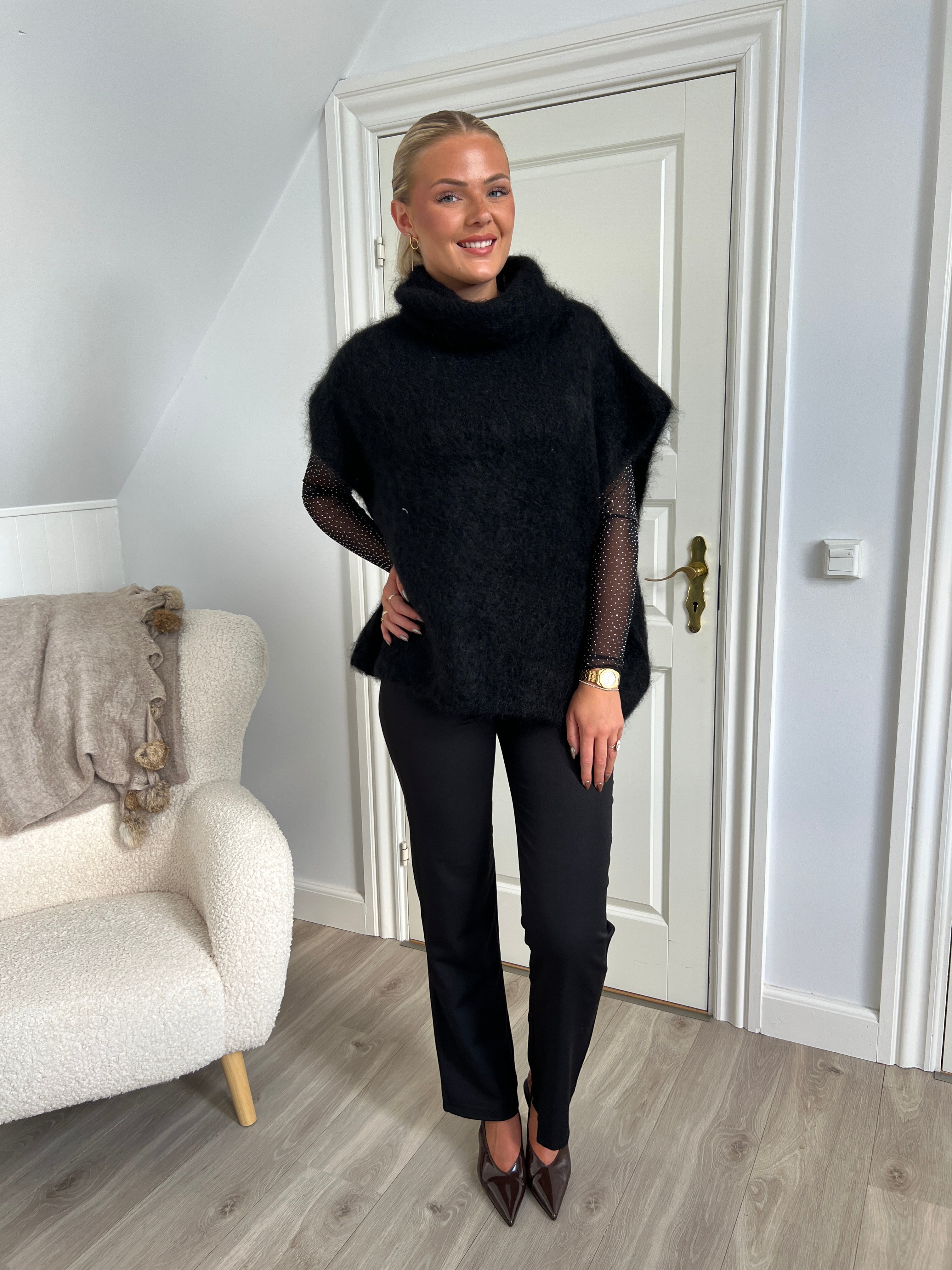 BCBJOERK rollneck vest - Black