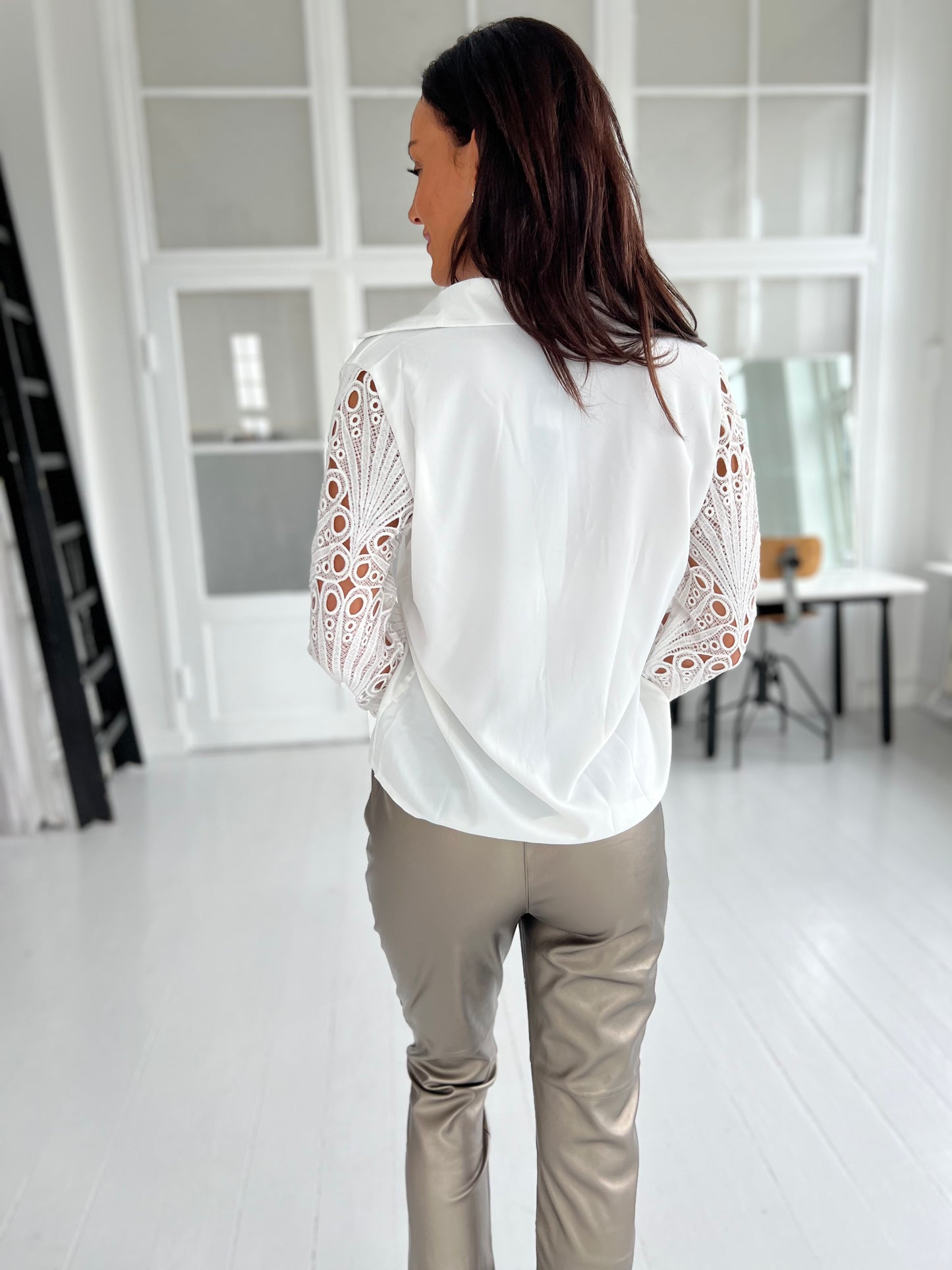 Venessa white shirt (6308)