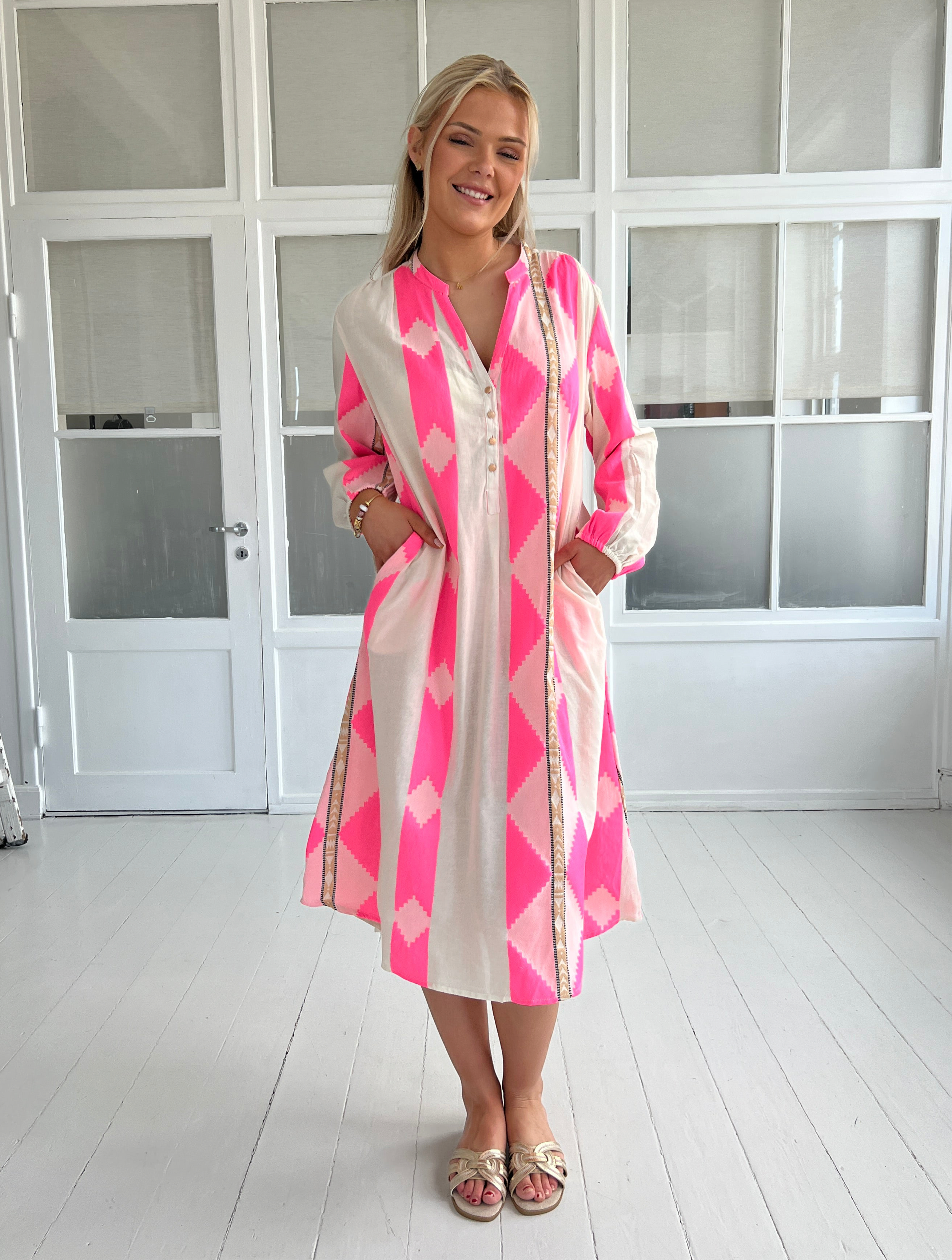 Gaspar Love print dress