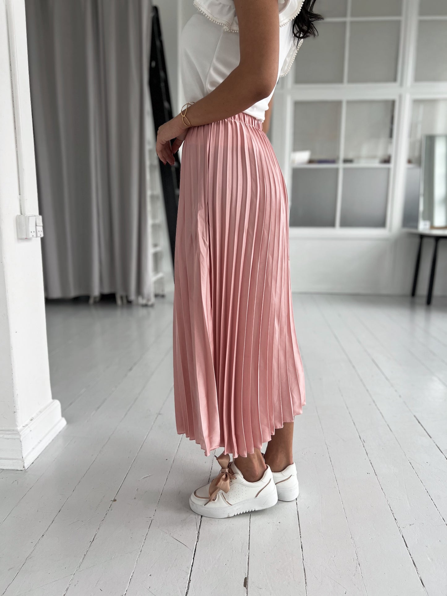 Rosy pink skirt (225)