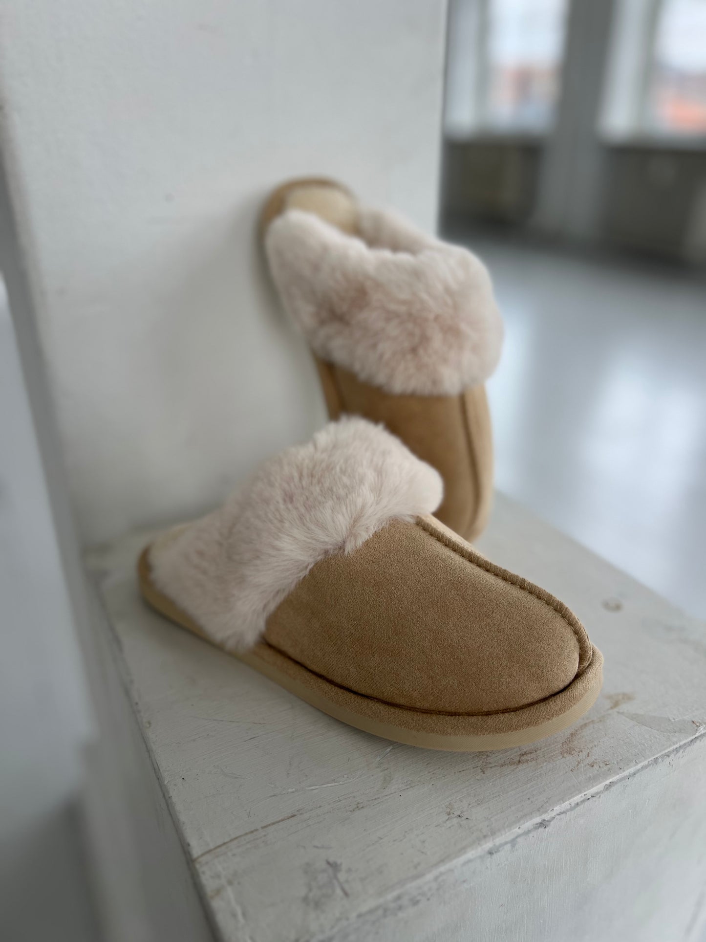 Lovie camel and beige slippers (7263) fra webshoppen Aaberg Copenhagen