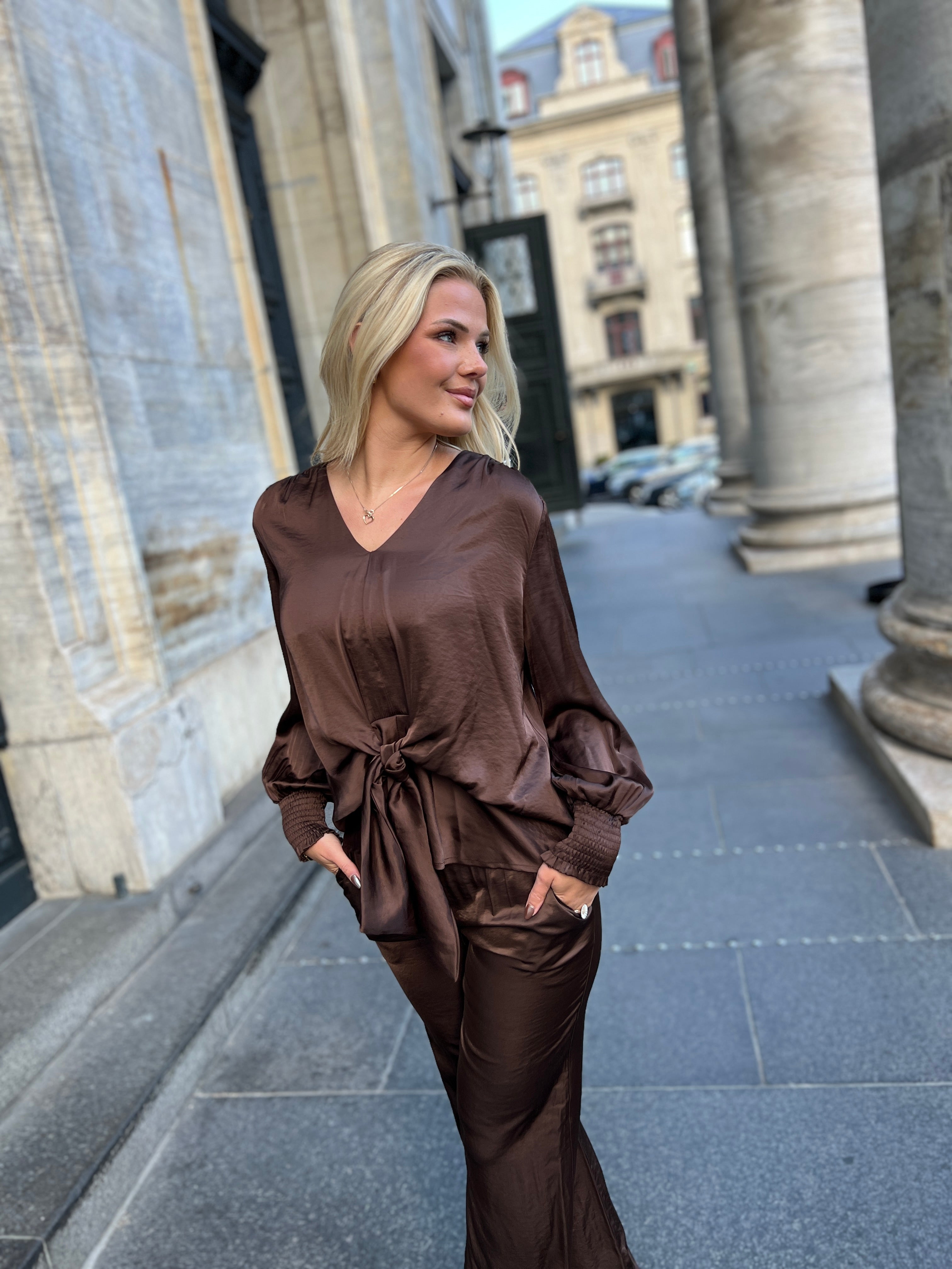 Continue choko skjorte med bindebånd - Åberg Copenhagen 