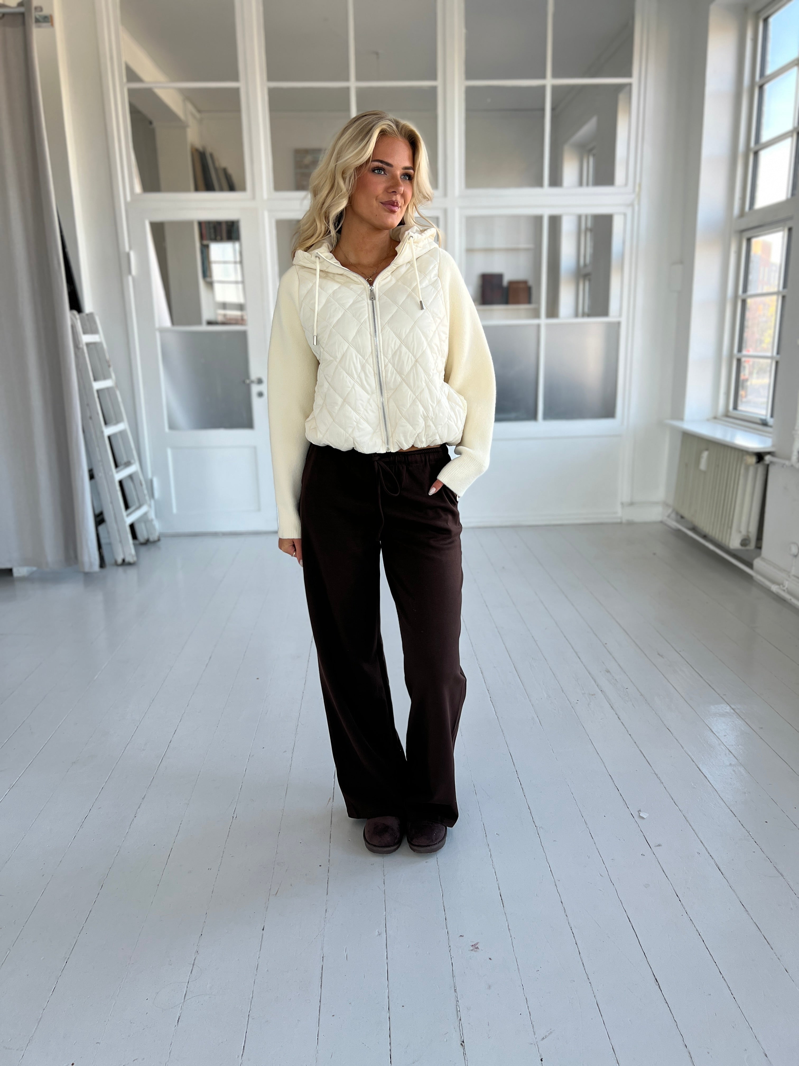 Azaka white cardigan jacket