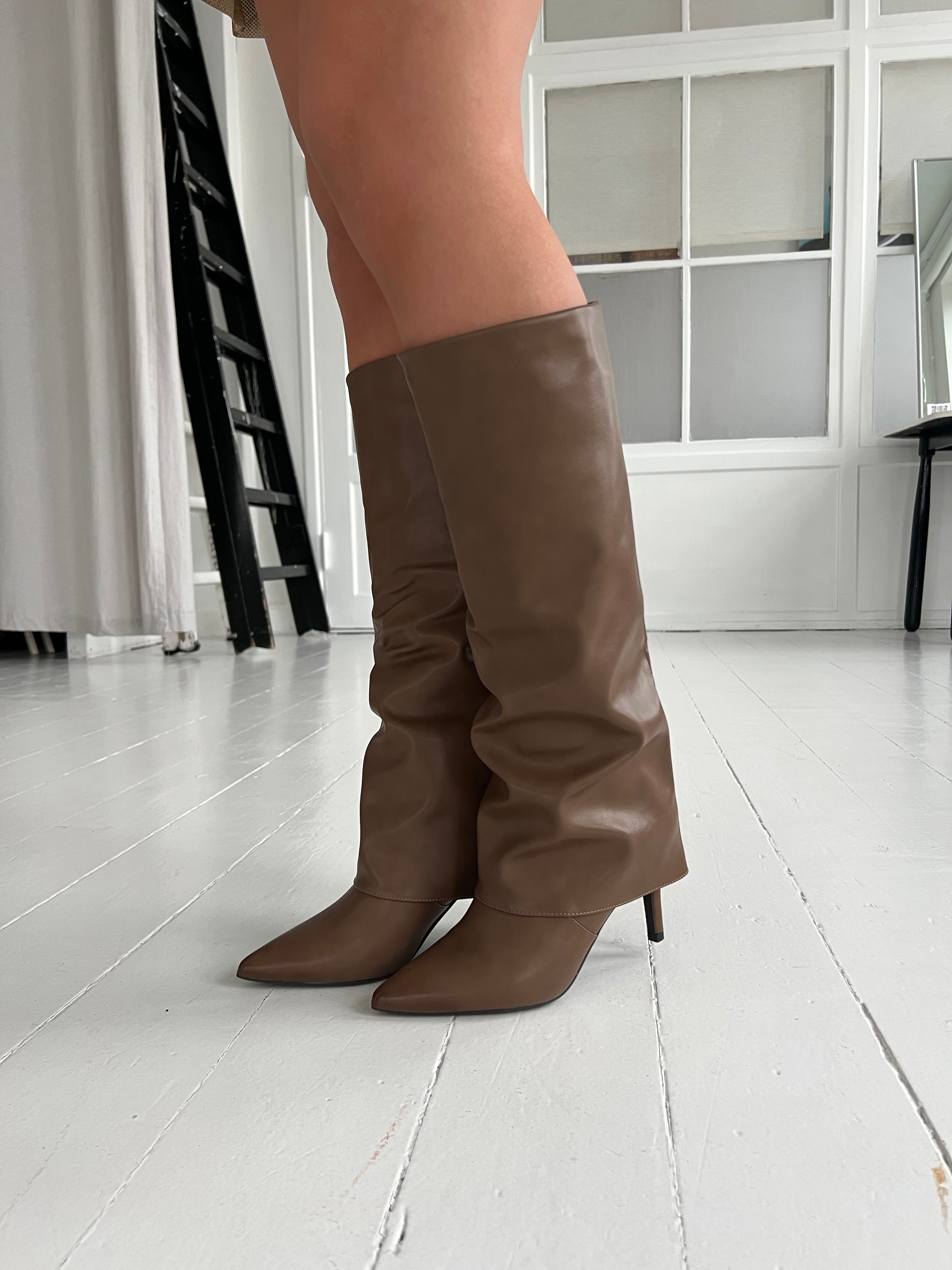 Belle Taupe boot