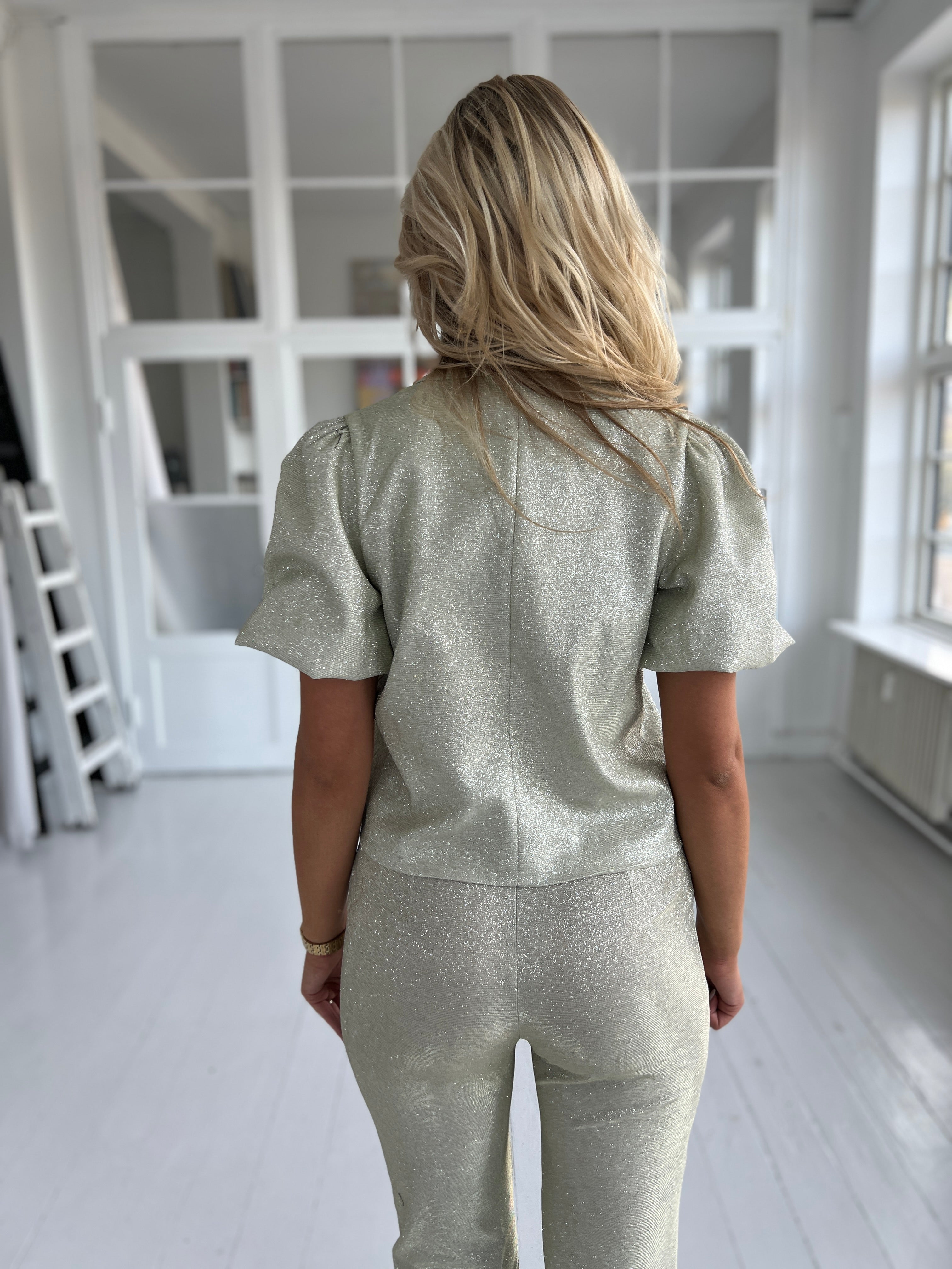 Eight luxe golden blazer