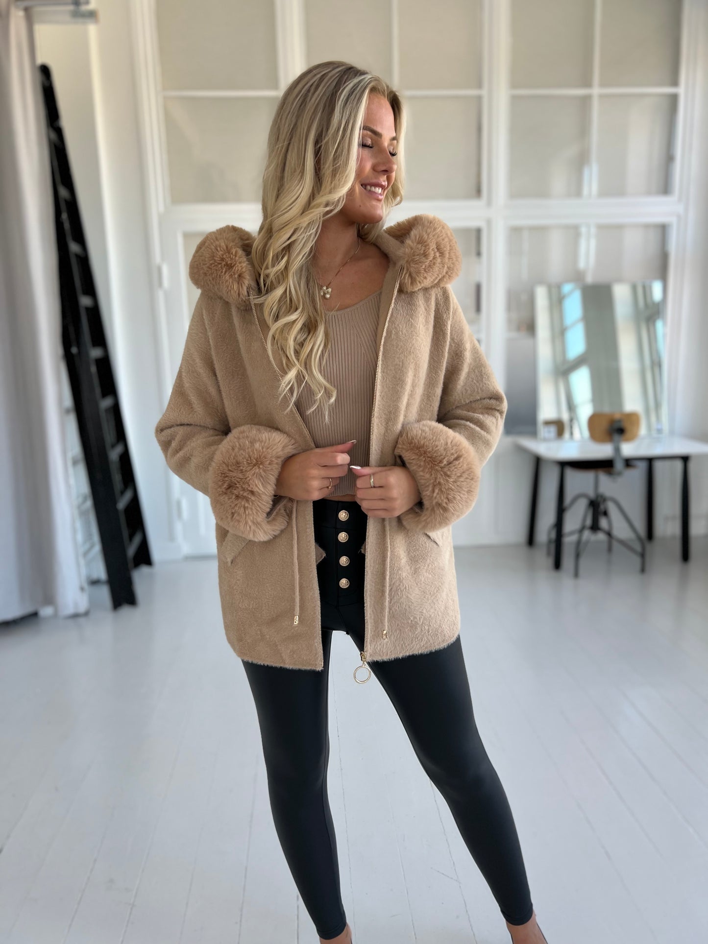 Azaka taupe faux fur (6219)