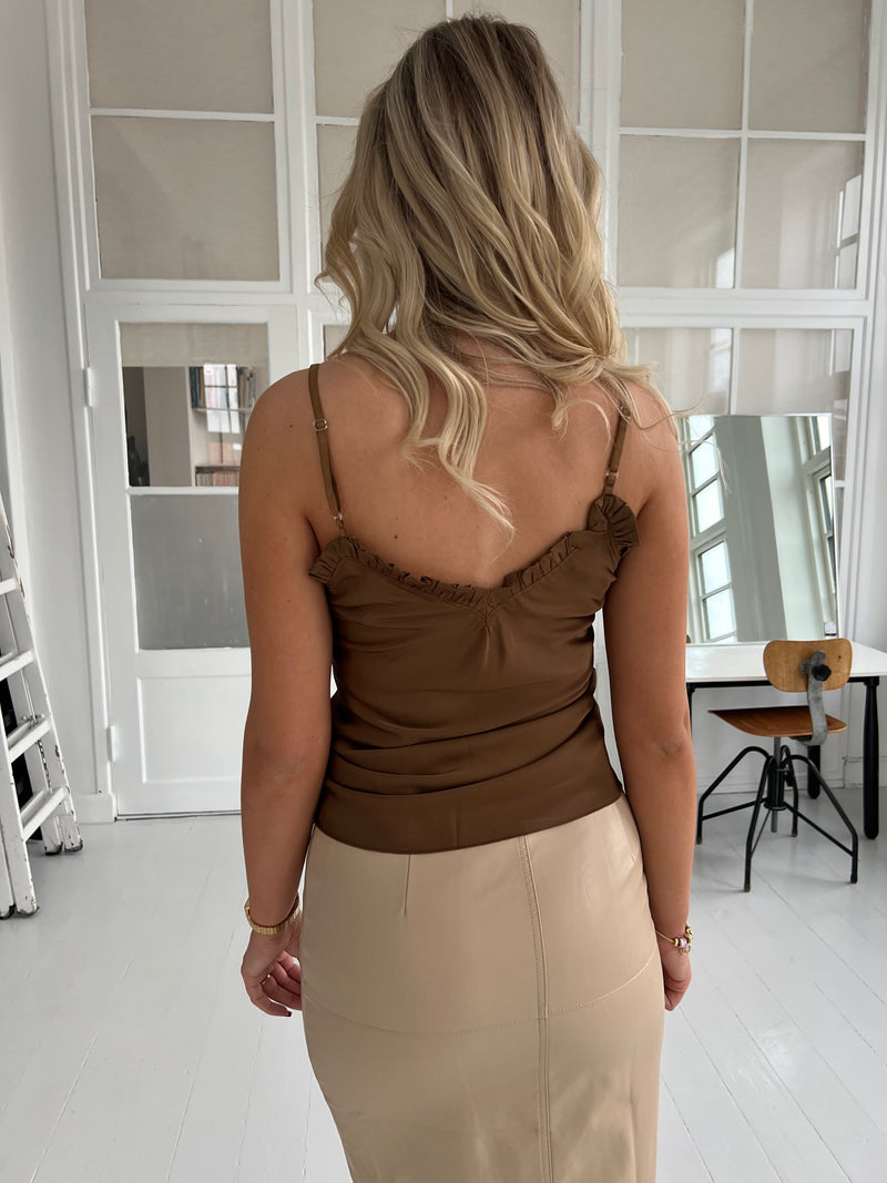 Aaberg Exlusive camel satin top