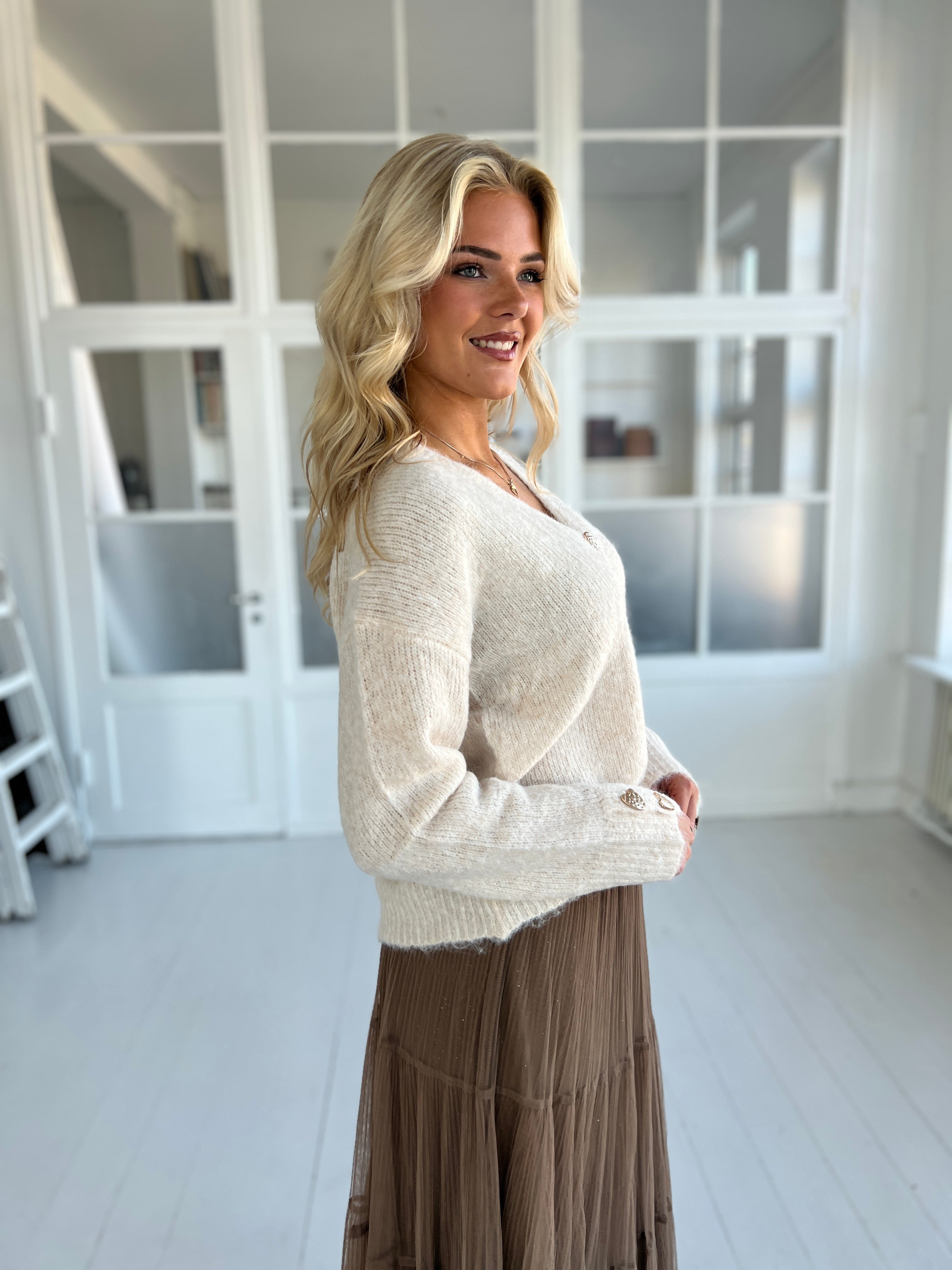 Azaka beige cardigan
