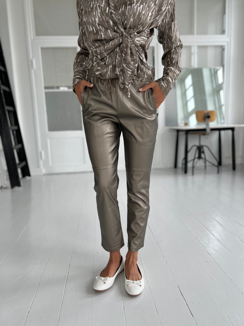 Orice bronze pants (8082)