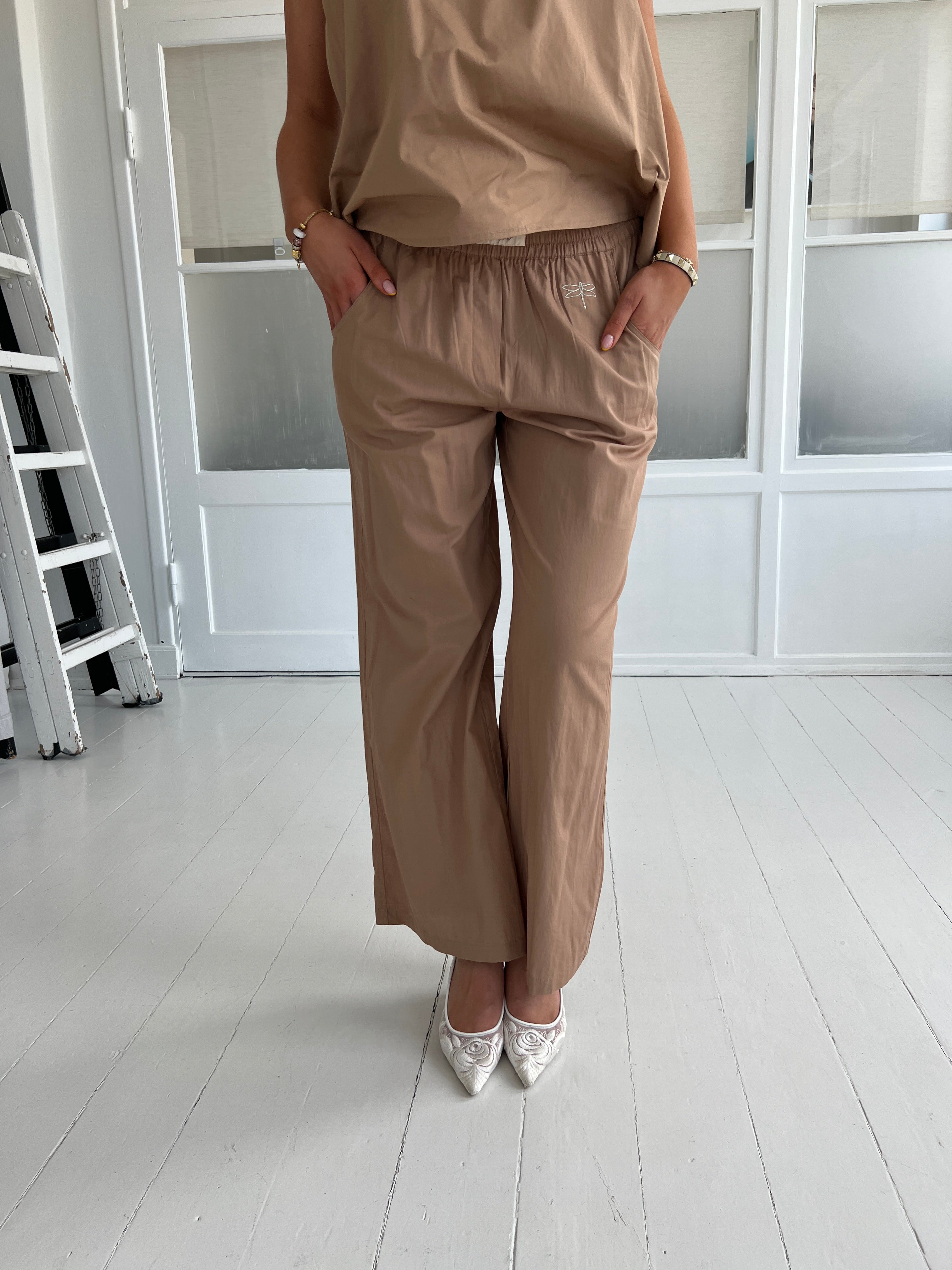 Gaspar Honolulu Dark sand poplin pants