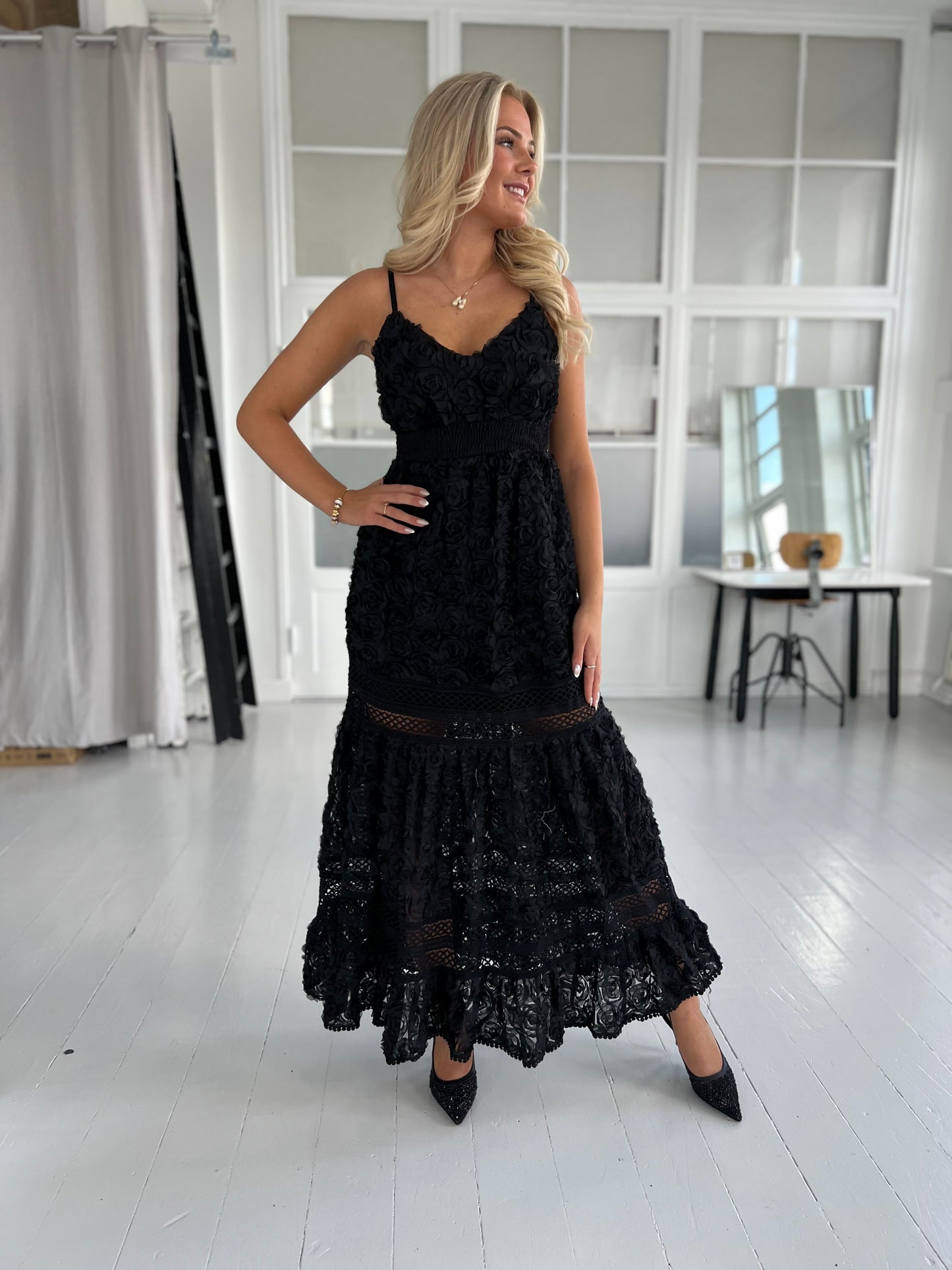 Flam black lace dress (8528)