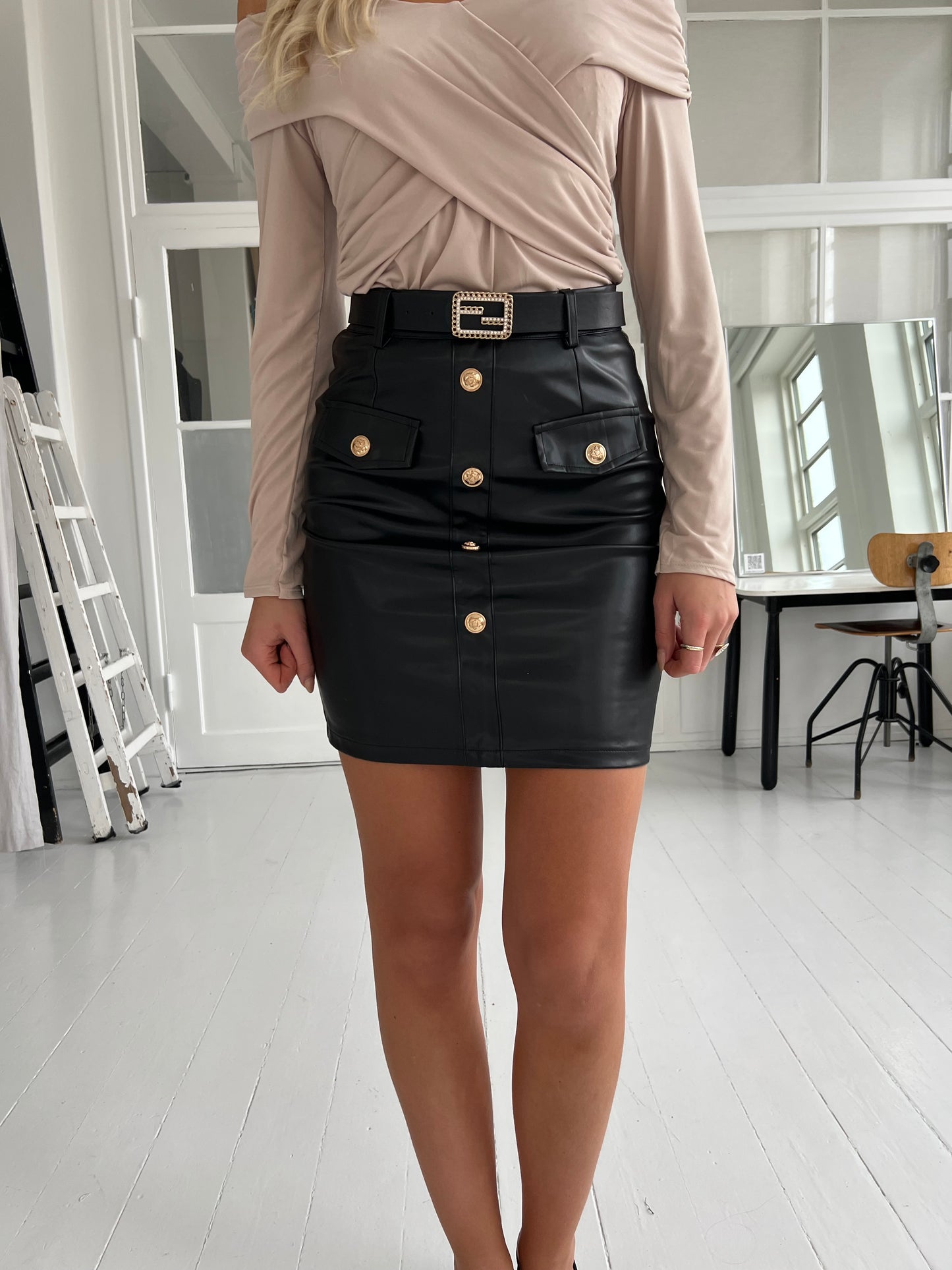 Victoria black skirt (3301)