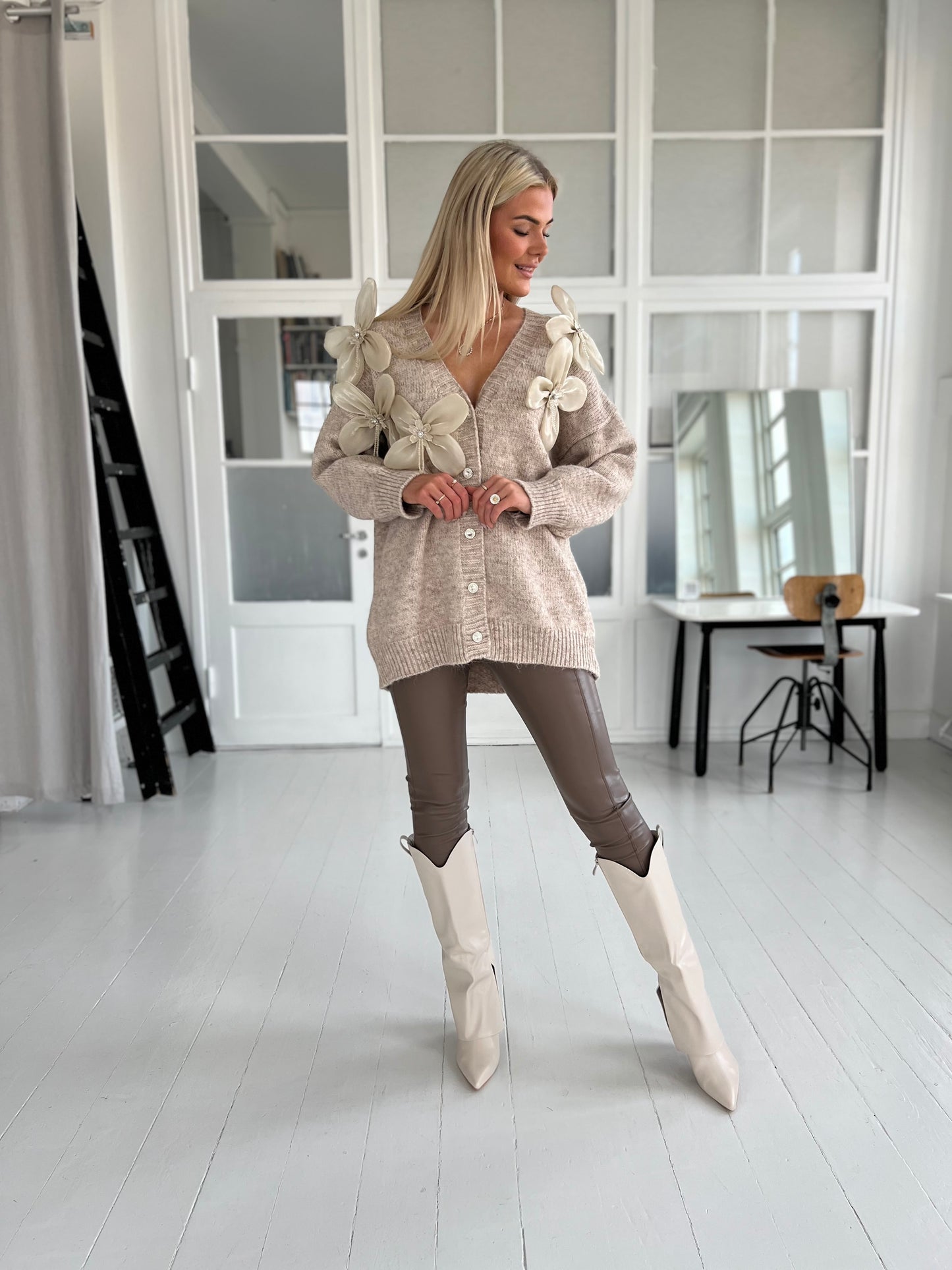 Azaka taupe knit cardigan (1162)