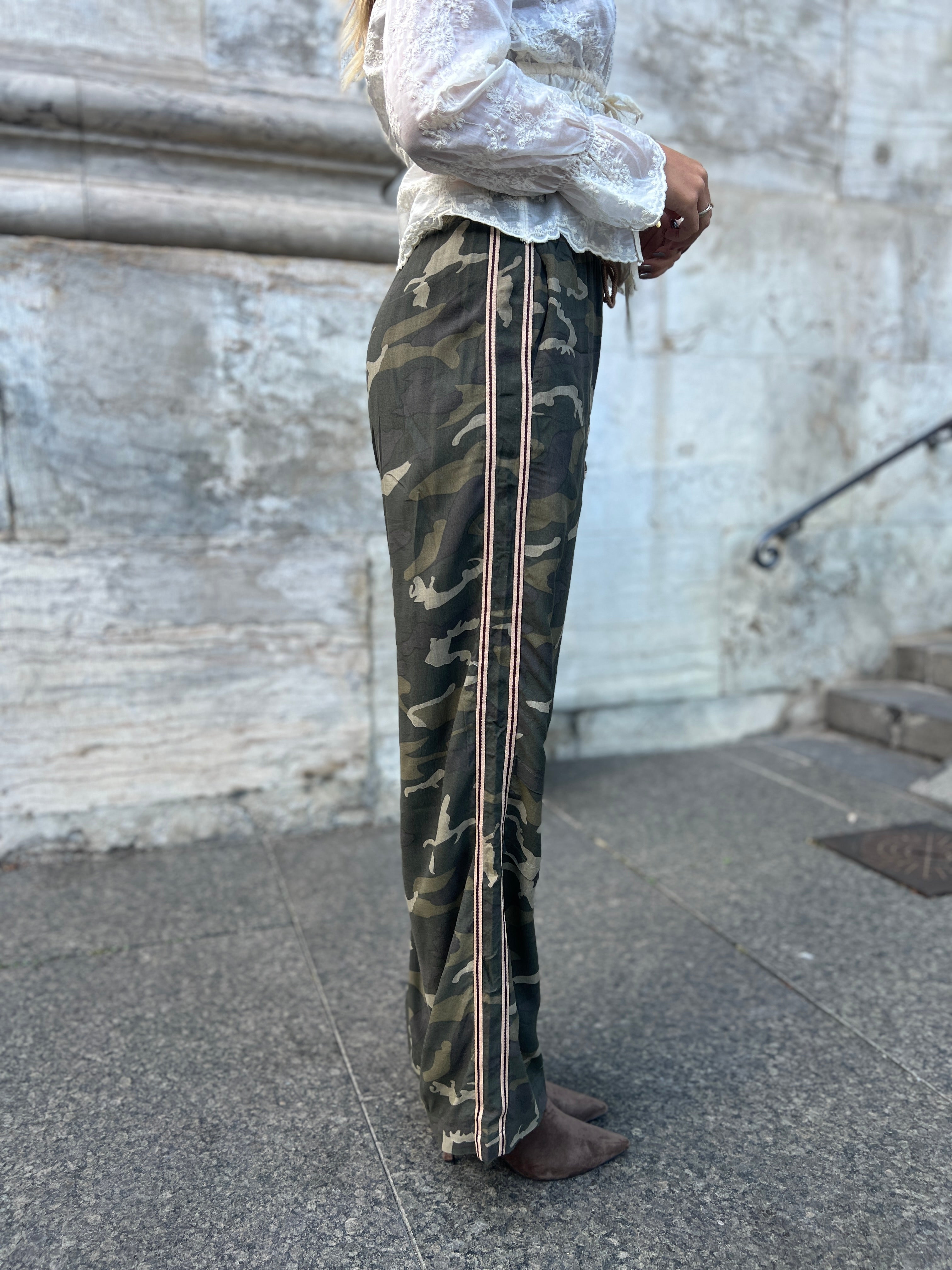 Continue army løse bukser - Åberg Copenhagen