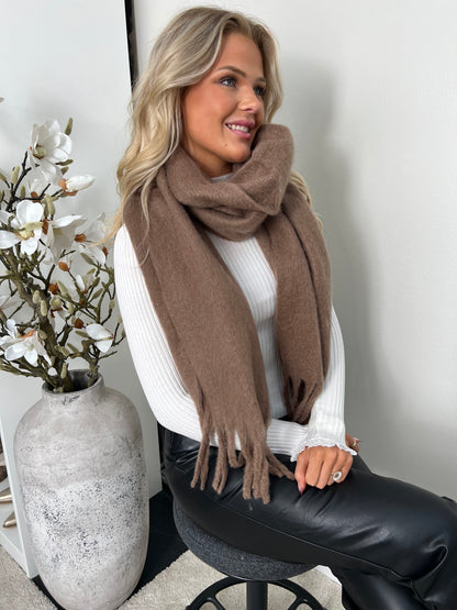 Taupe long scarf (6012) fra webshoppen Aaberg Copenhagen