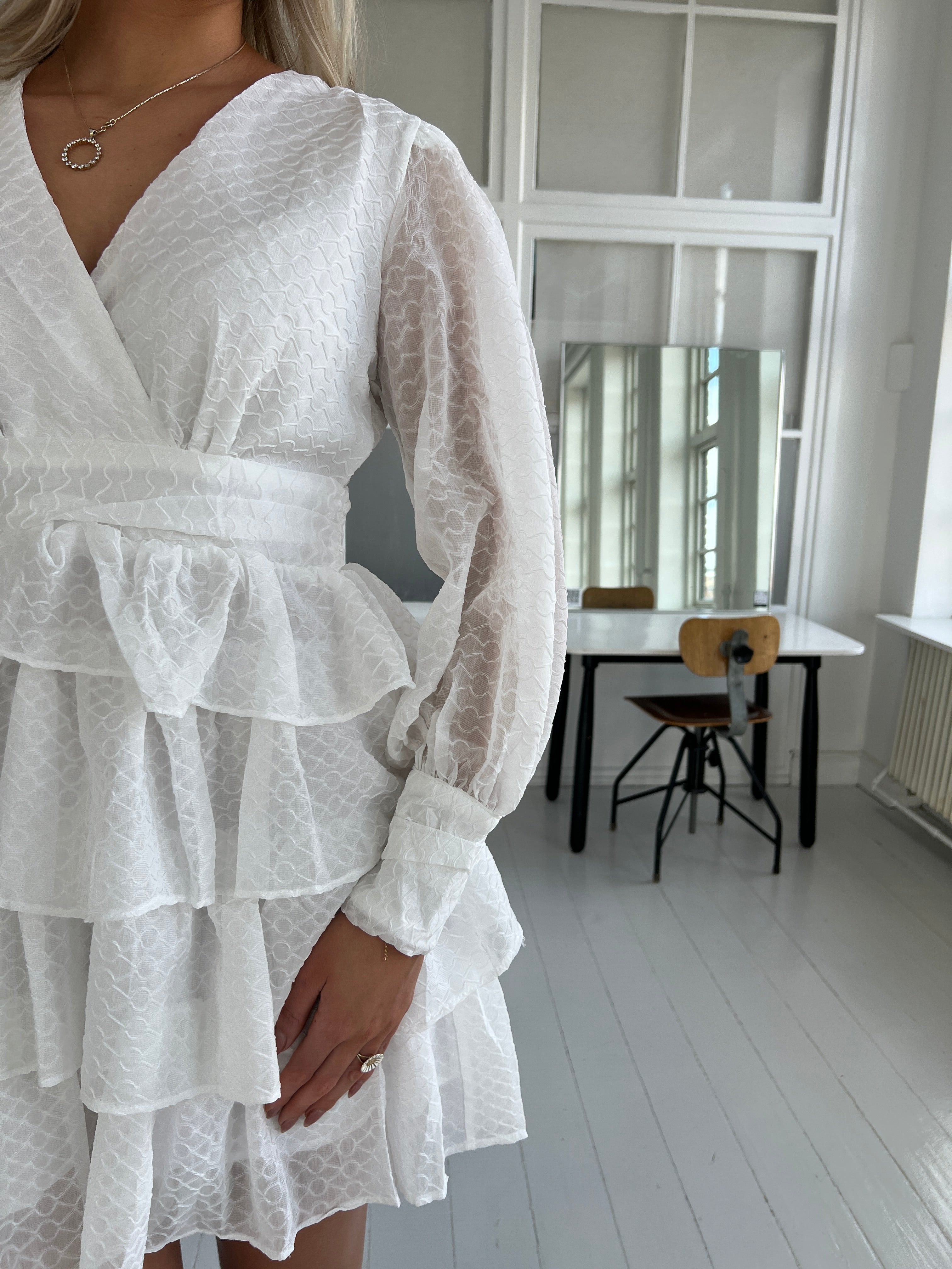 Flam Pearl White dress