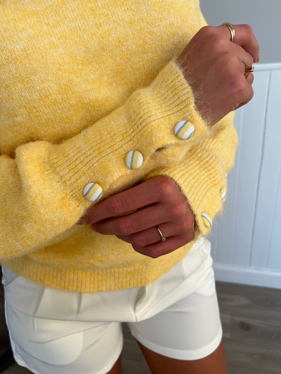 Azaka yellow bow knit - Aaberg DK