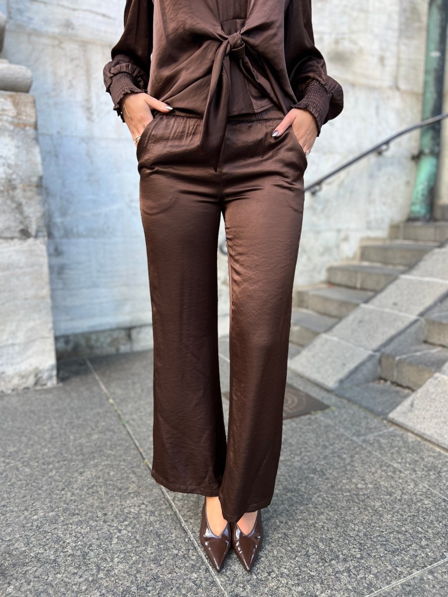 Continue - Bukser - Roberta Satin - brun - Aaberg DK