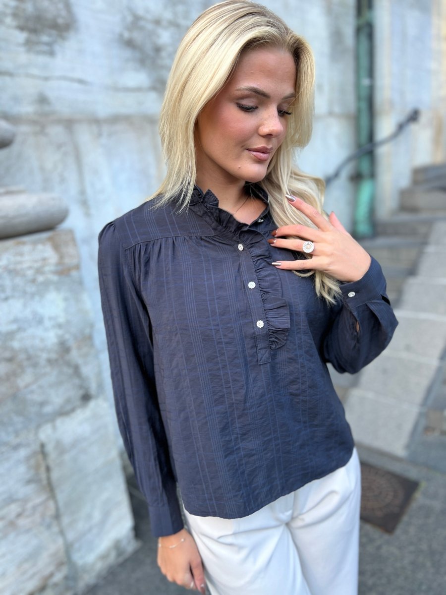 Continue - Skjorte - Ariana Navy blue - Aaberg DK