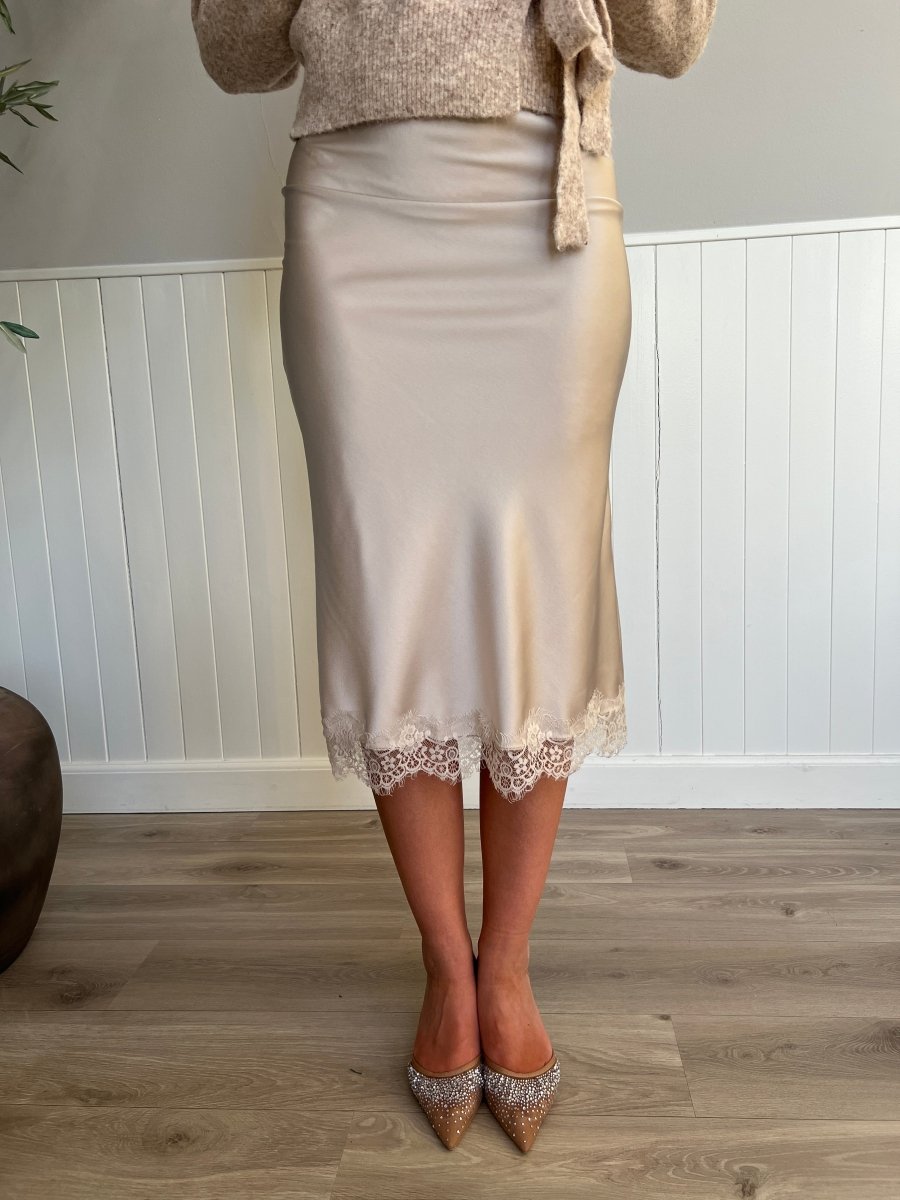 Estee beige satin skirt - Aaberg DK