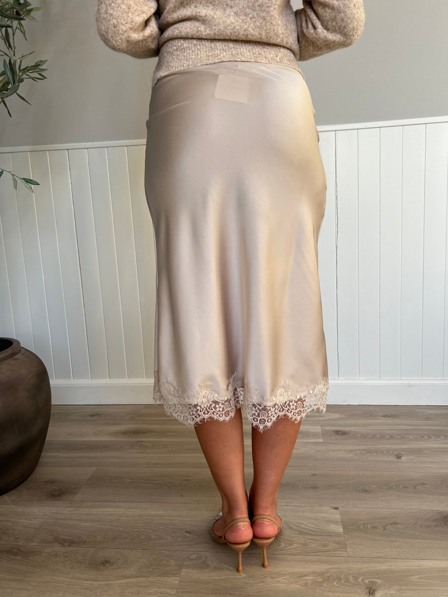Estee beige satin skirt - Aaberg DK
